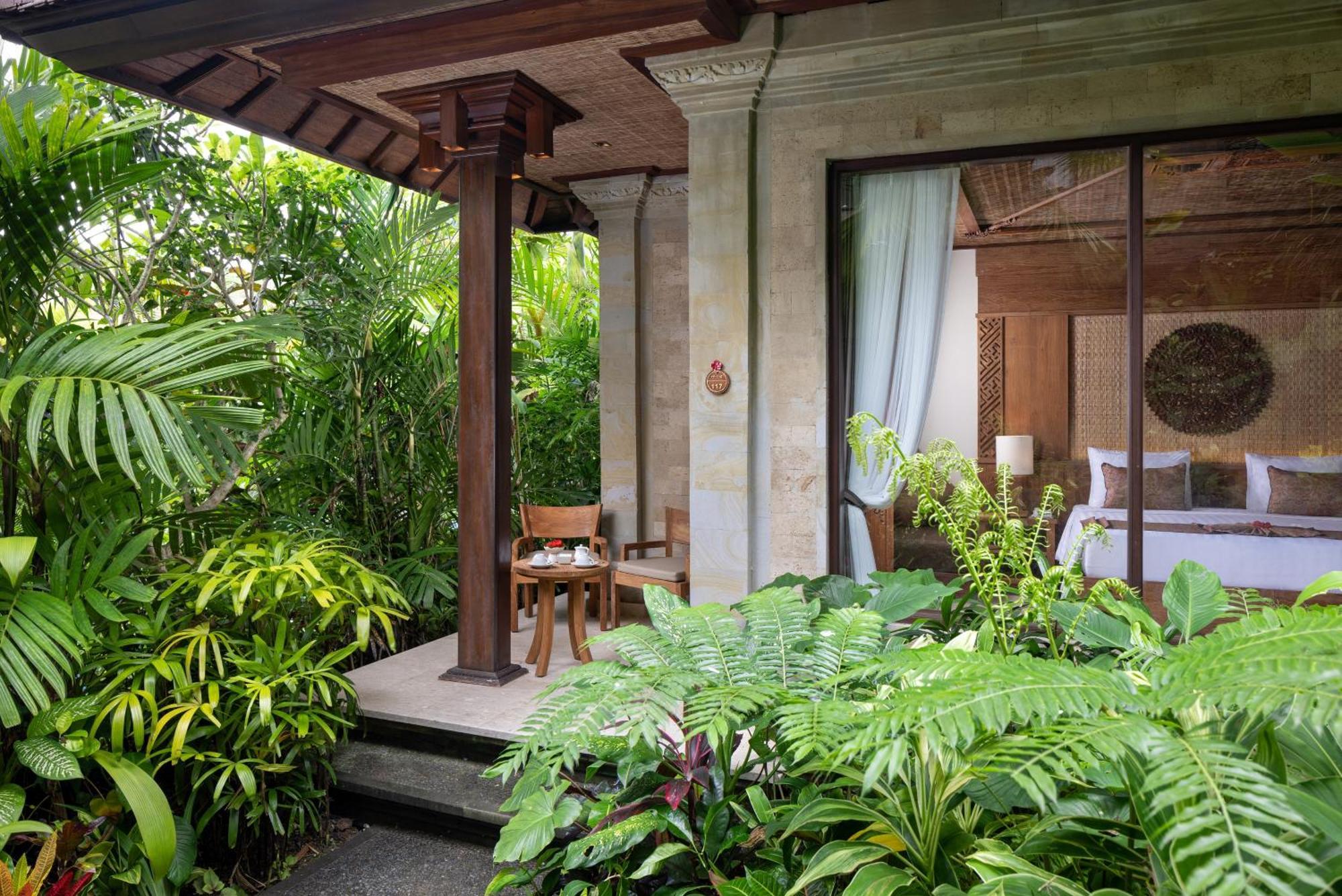 Deluxe Family Room Garden View Connecting Room