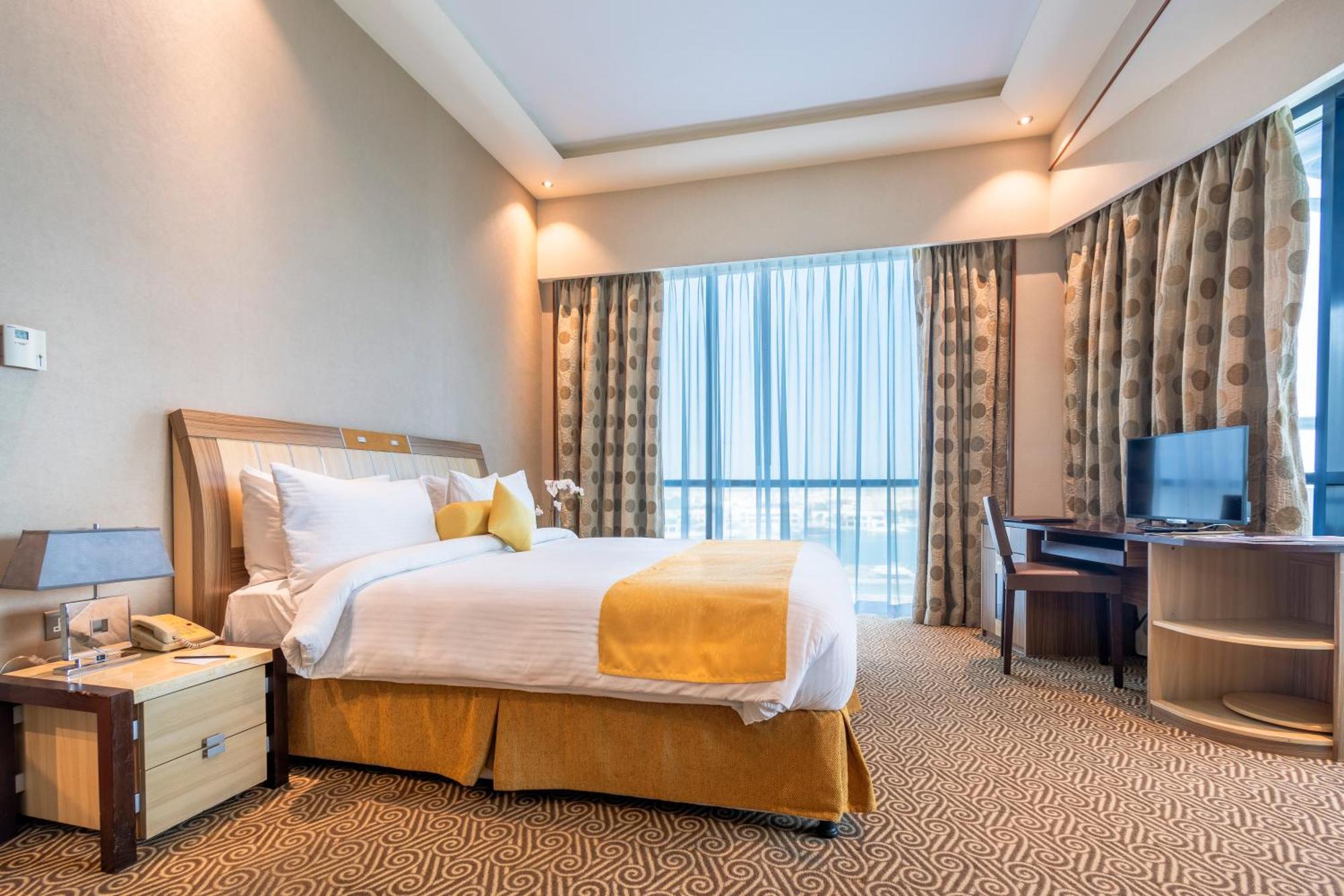 Suite with City View