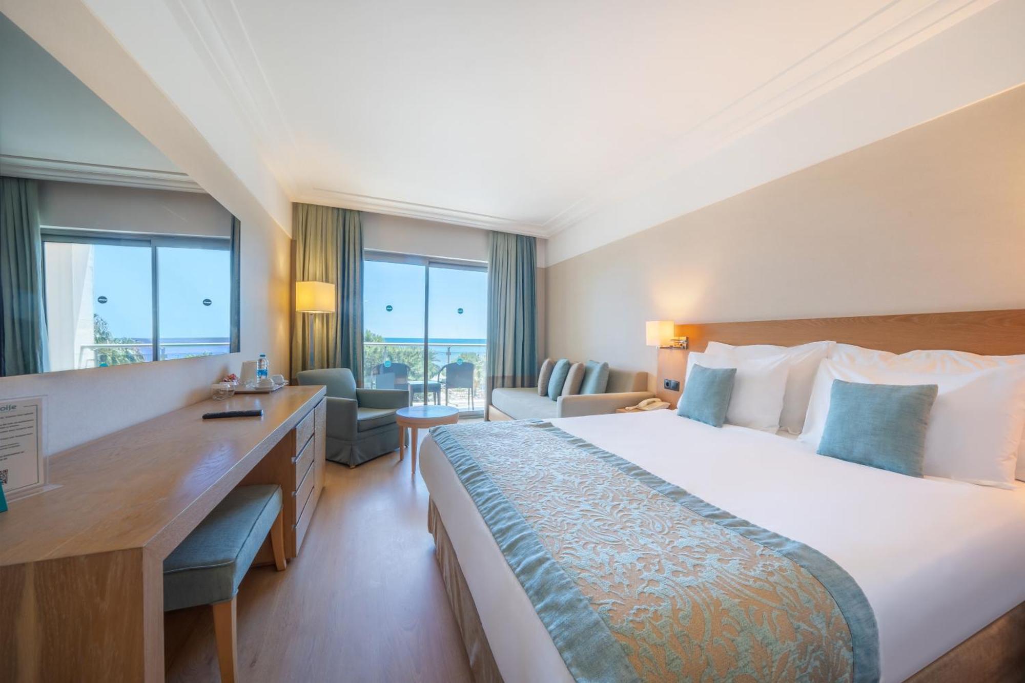 Deluxe Triple Room Sea View