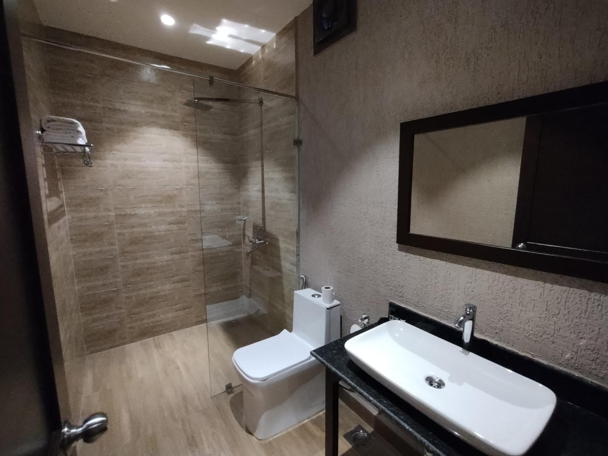 Premium Cottage with Balcony - 15% Discount on Food & Non-Alcoholic Beverages