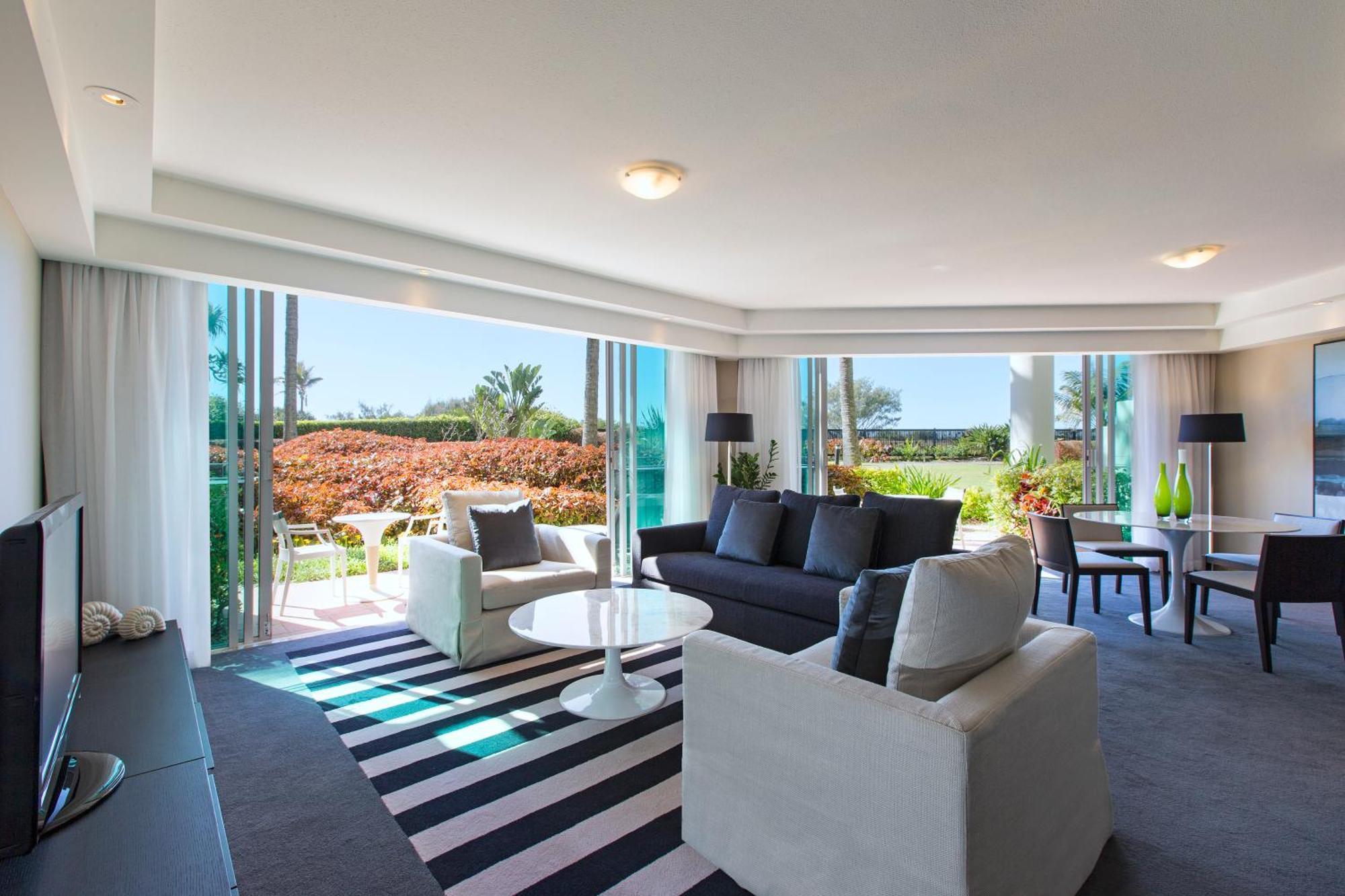 One-Bedroom Suite with Terrace and Garden View