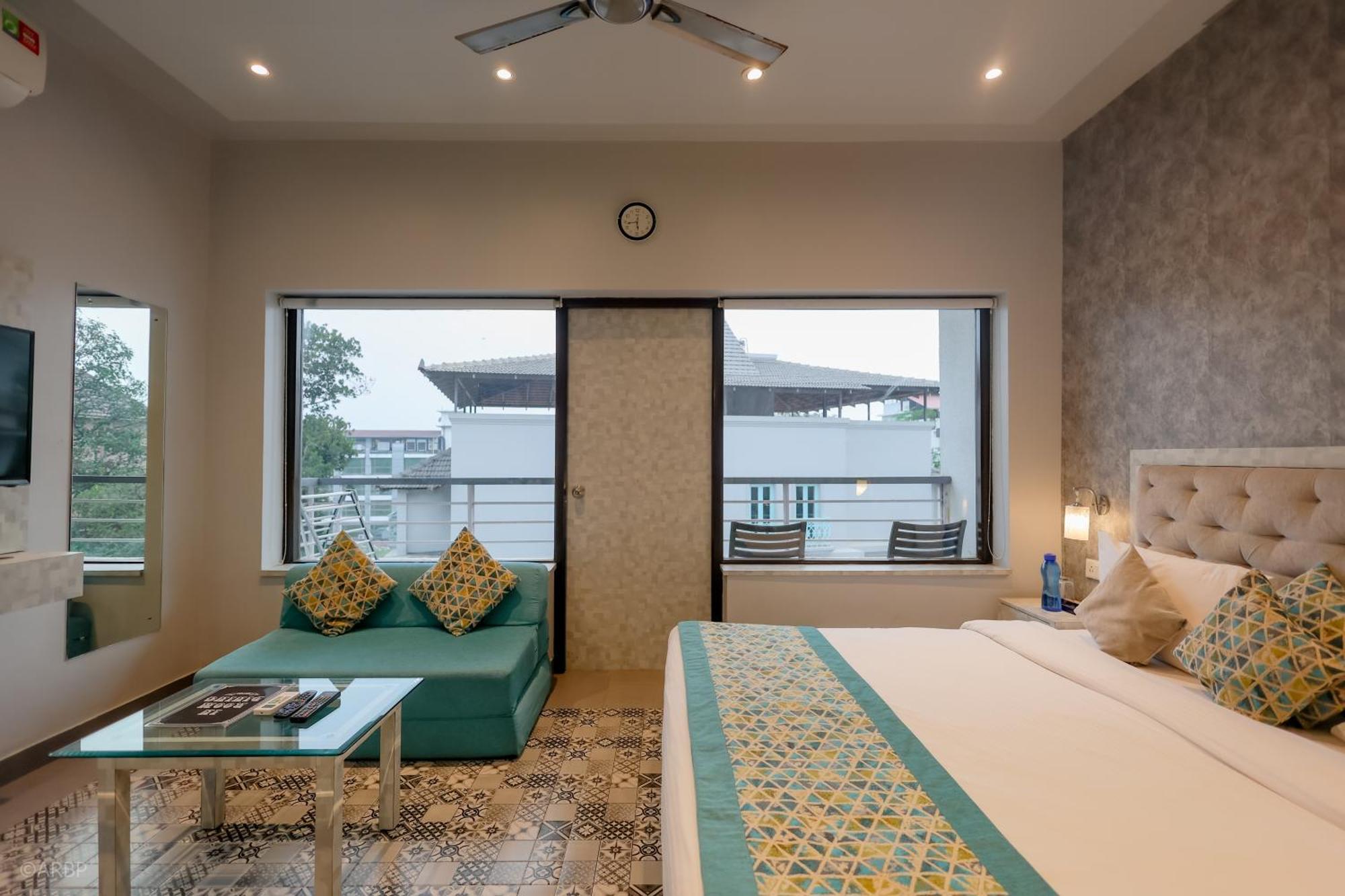 Luxury Room with Balcony,1538708626:JPEG