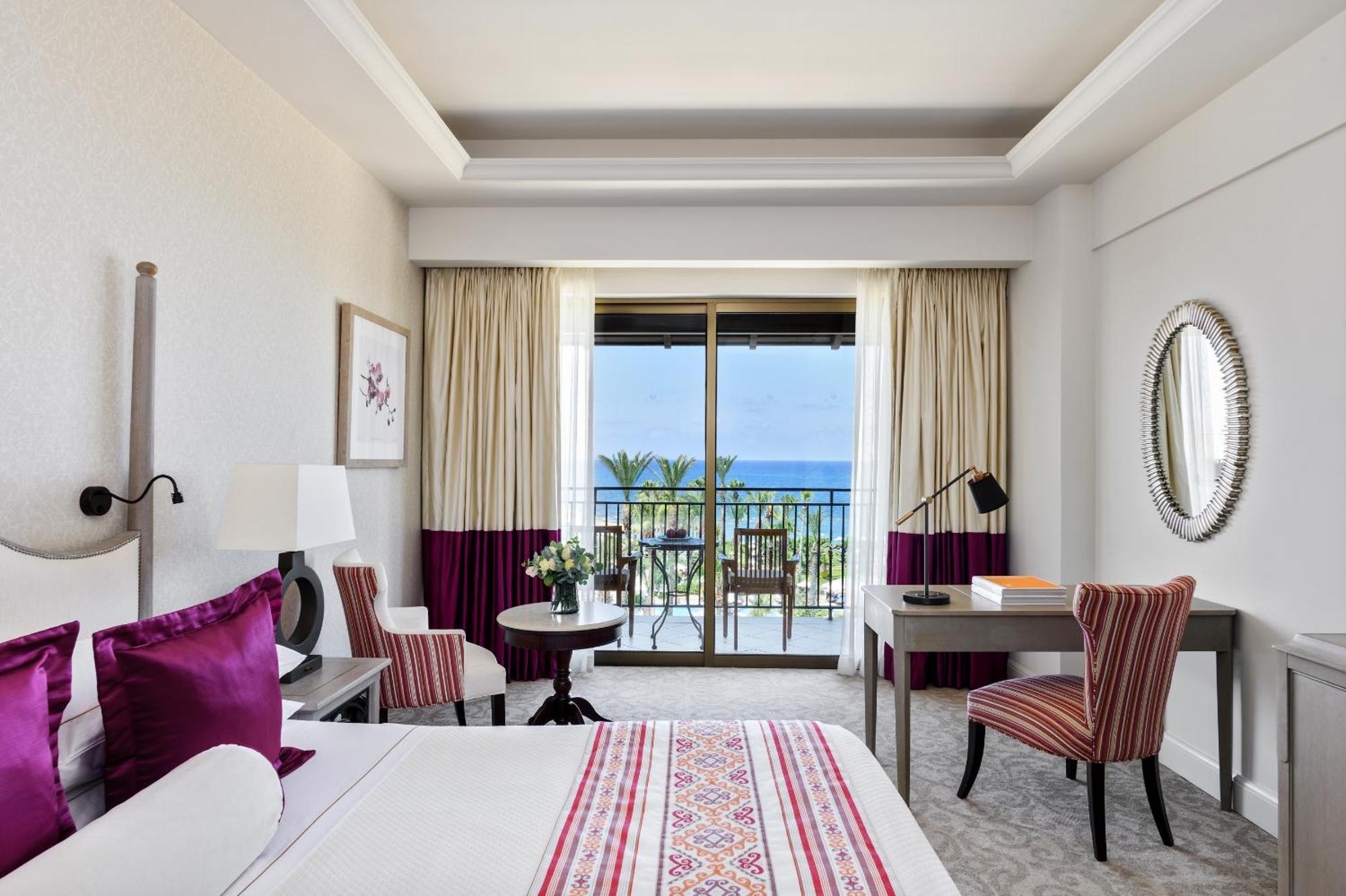 Deluxe Sea View Room (2 Adults + 1 Child up to 11.9 y.o.)