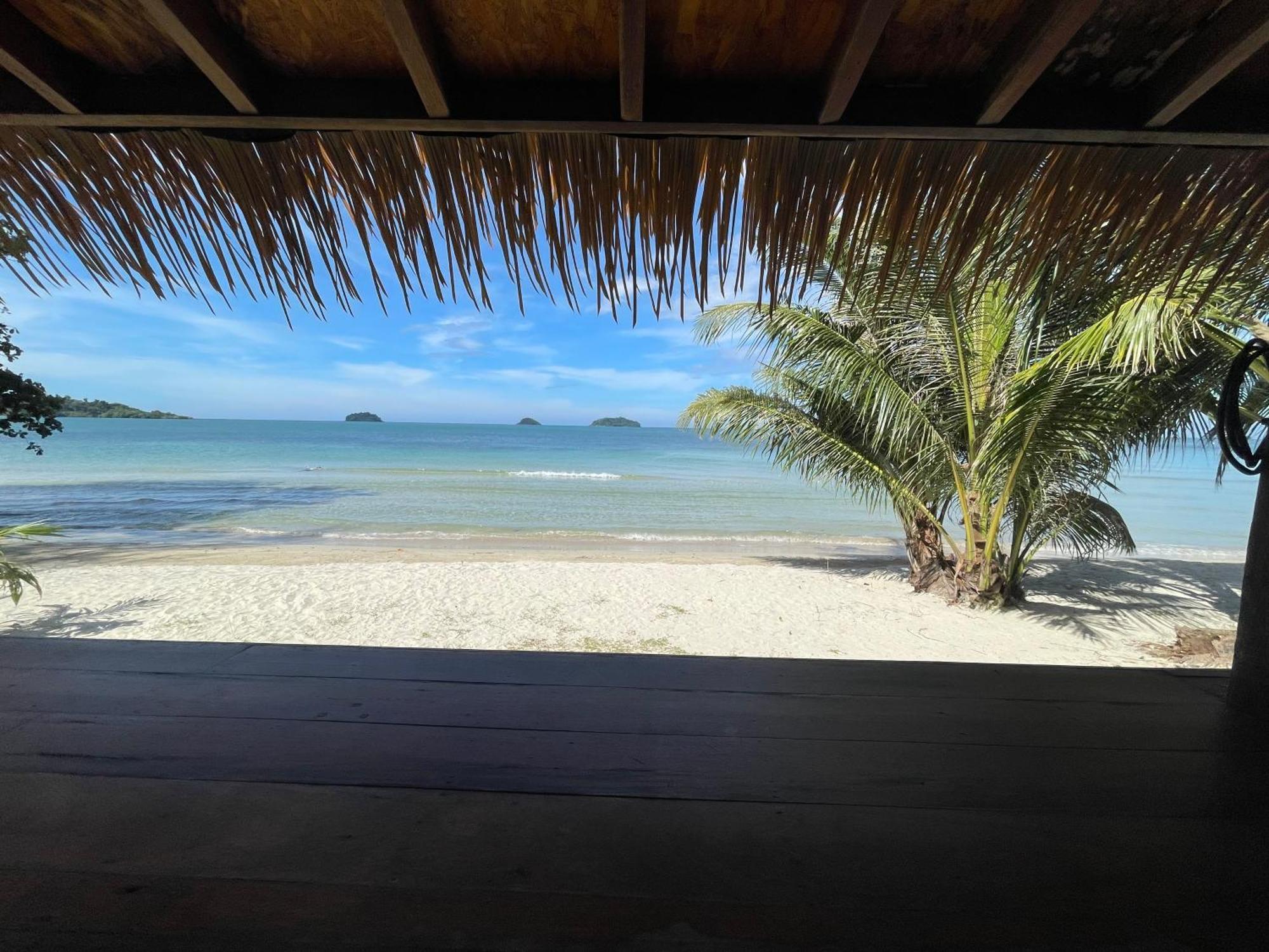Queensize-Bett am Strand