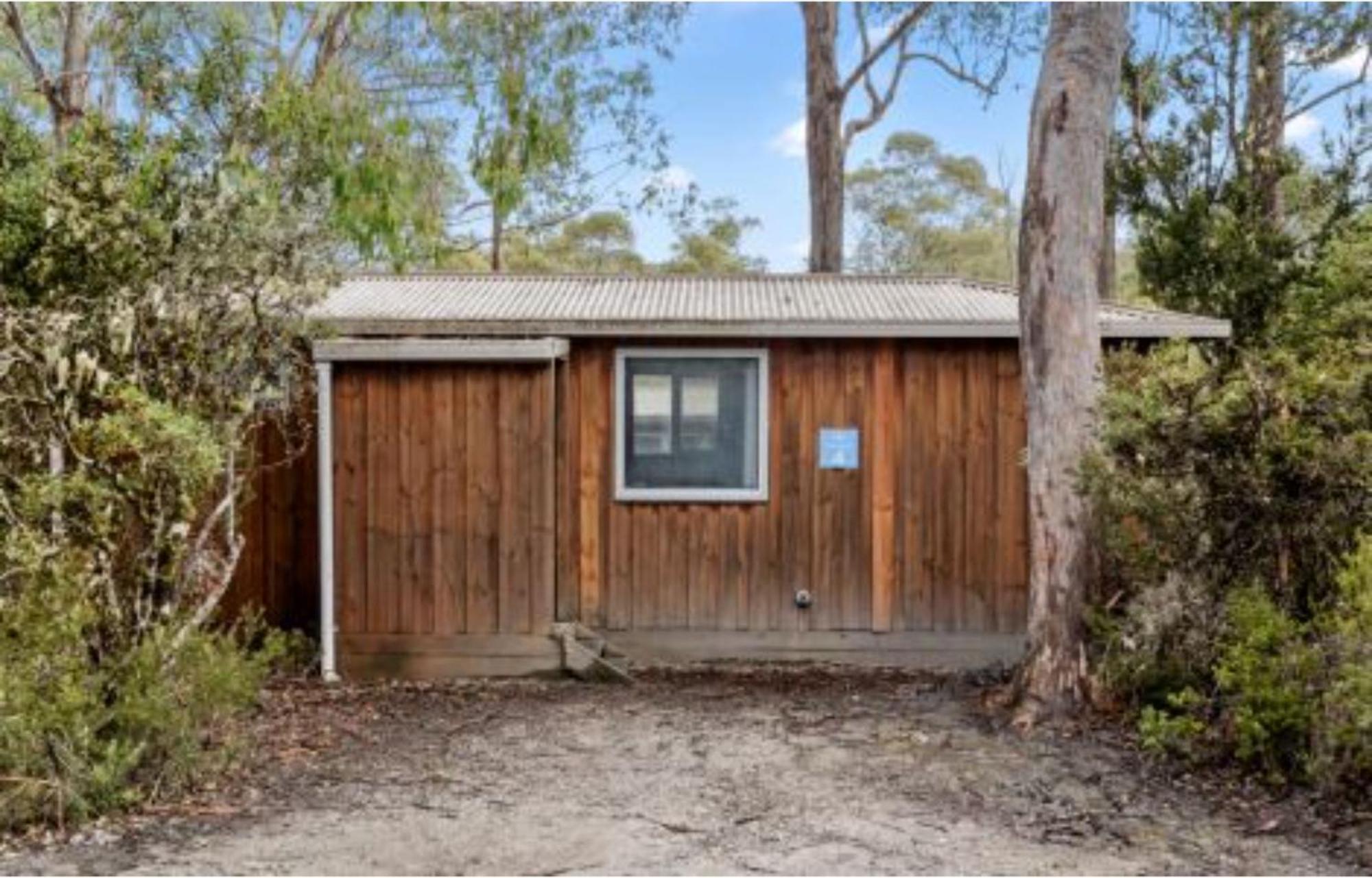 Standard Cabin - Sleeps 6