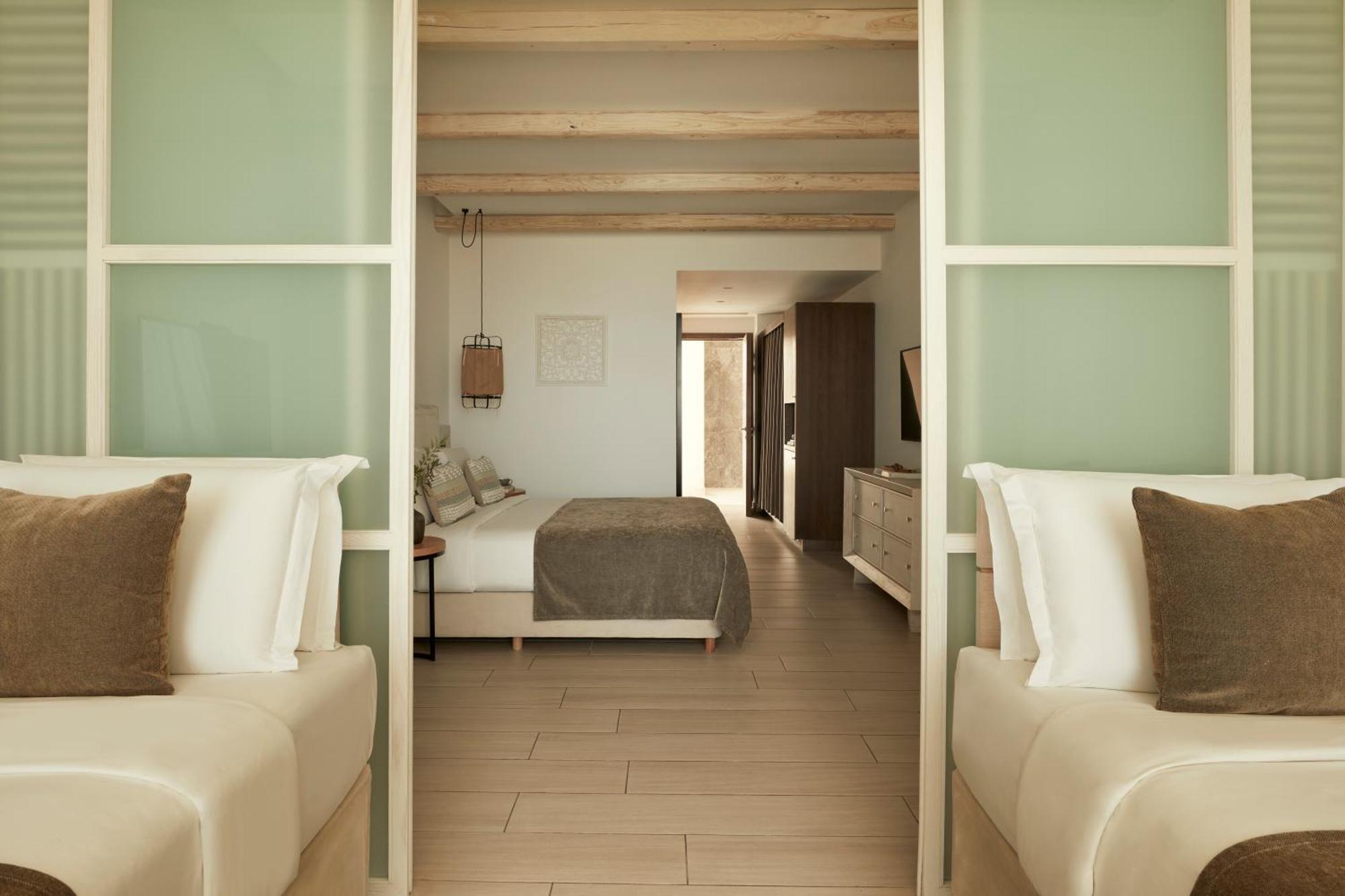 Family Room Sliding Door Inland View (Residence Area),1543172368:JPEG