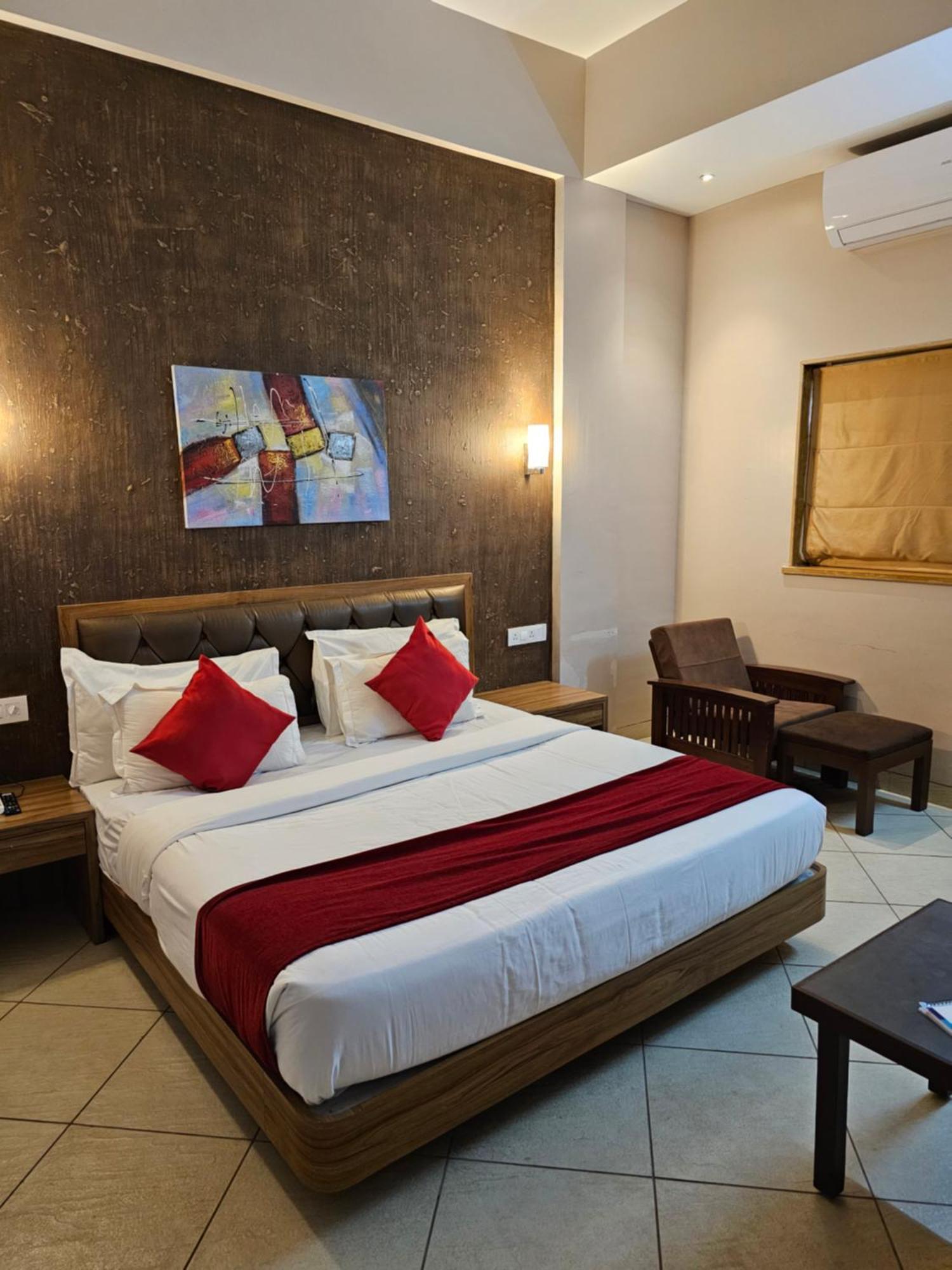 Standard Room King Bed