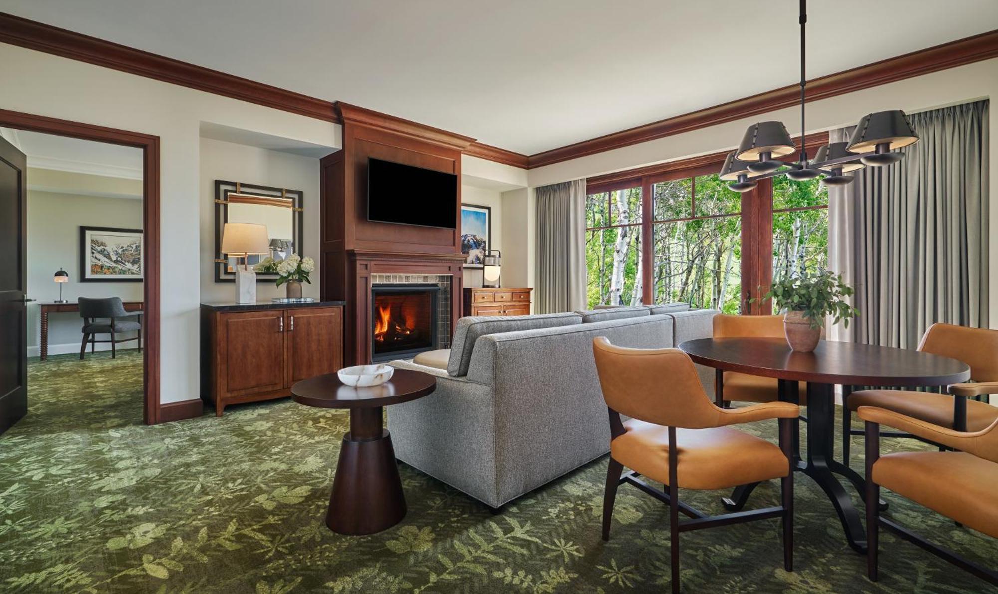 Resort View King Suite,1544945290:JPEG