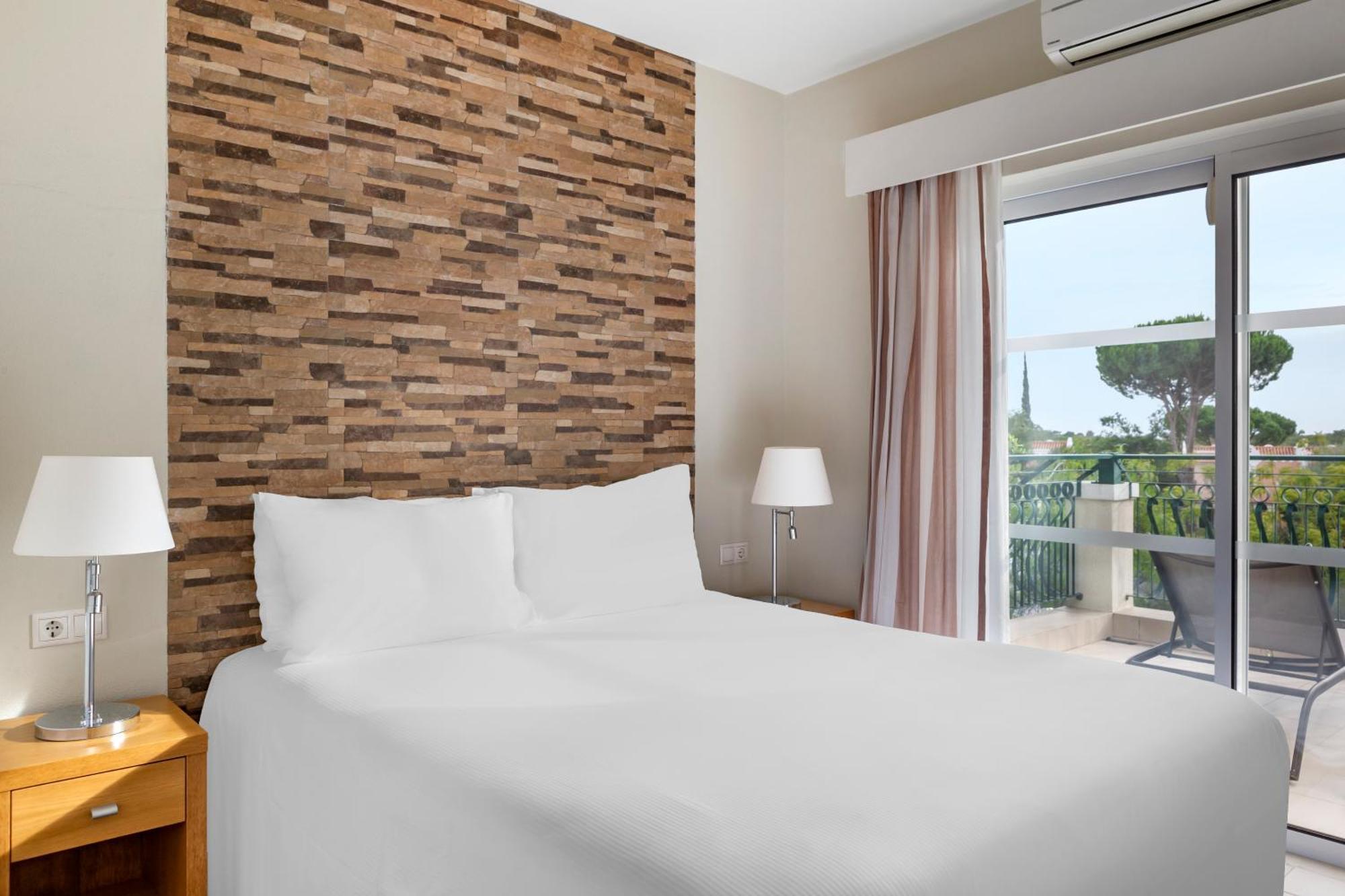 Premium One-Bedroom Apartment,1546996024:JPEG