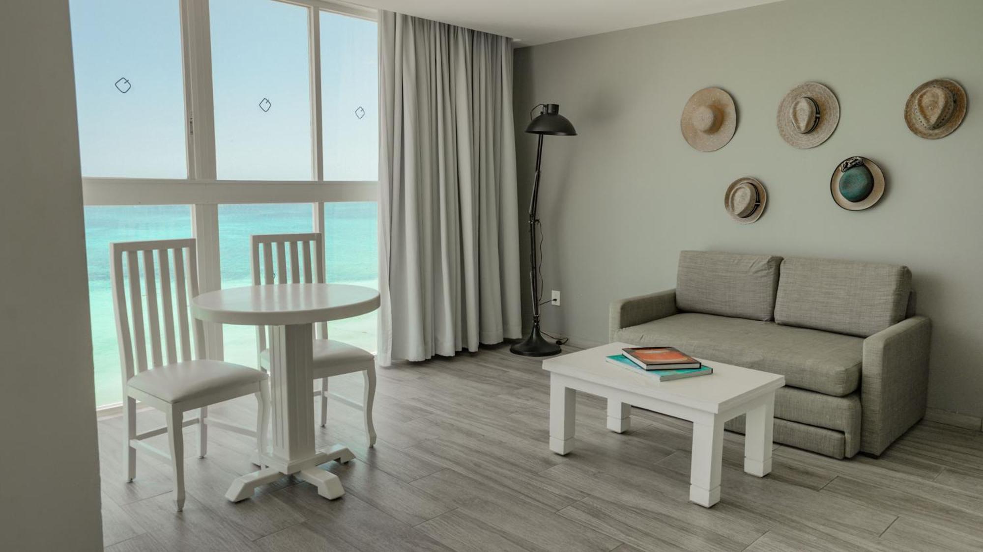 Inspira Junior Suite Ocean Front – Premium Amenities
