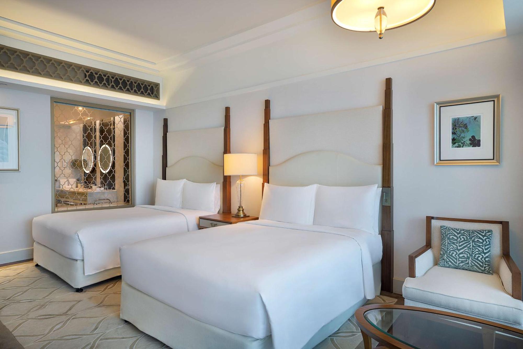 Deluxe Queen Room Two Queen Beds Palm Sea View,1547854408:JPEG
