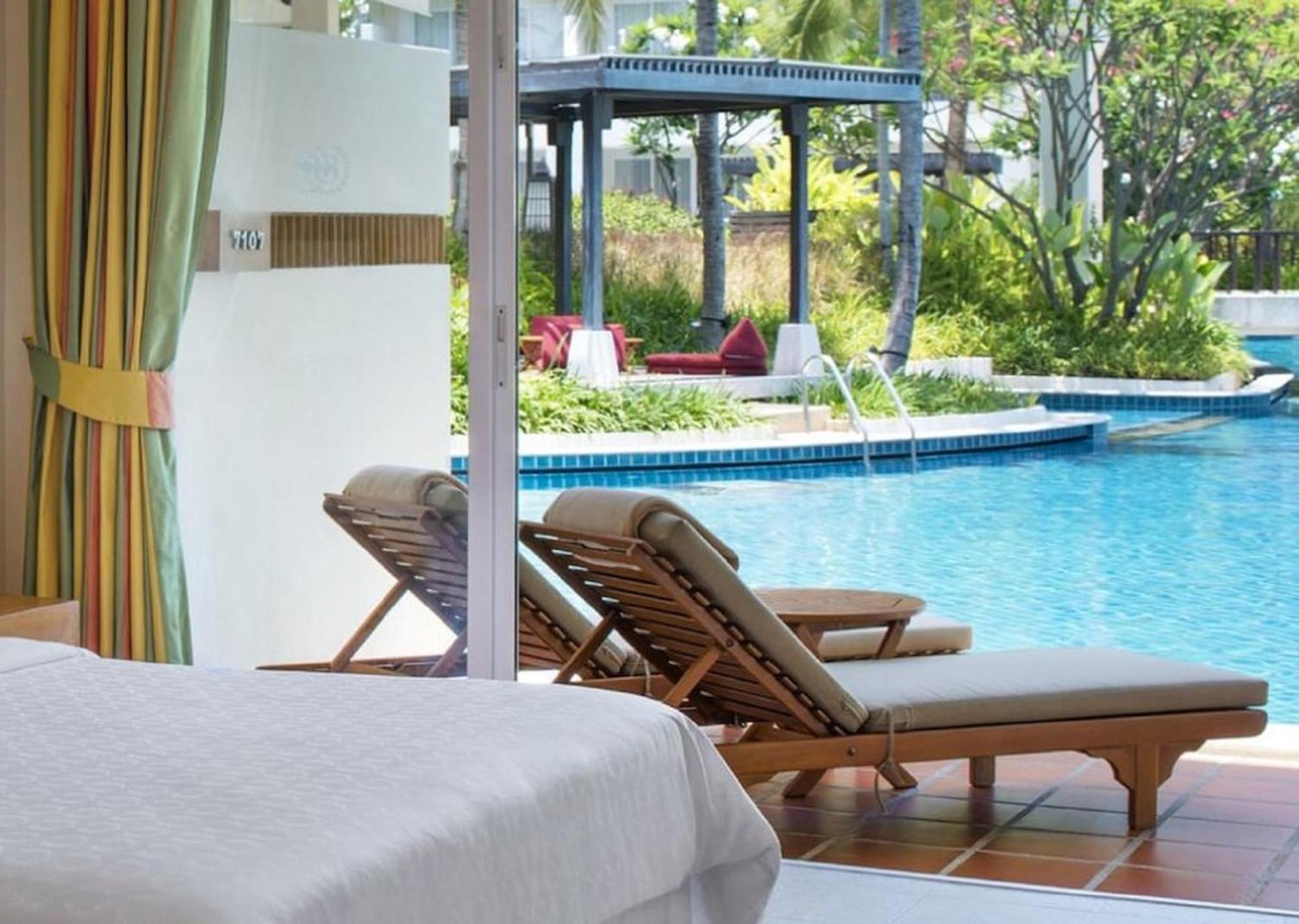 Lagoon Access Guest room 2 Double Poolside view