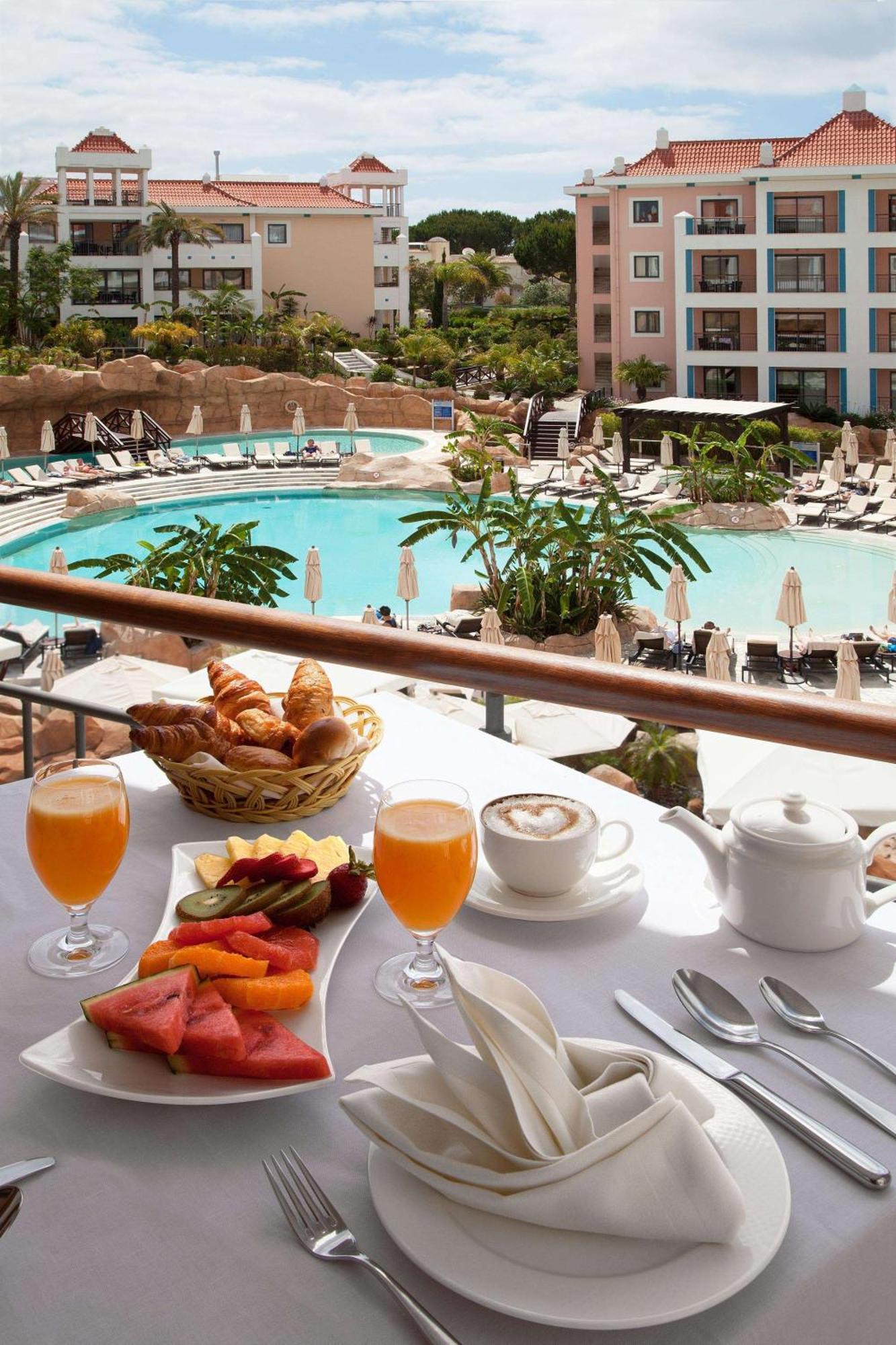 Deluxe King Room,1596014285:JPEG