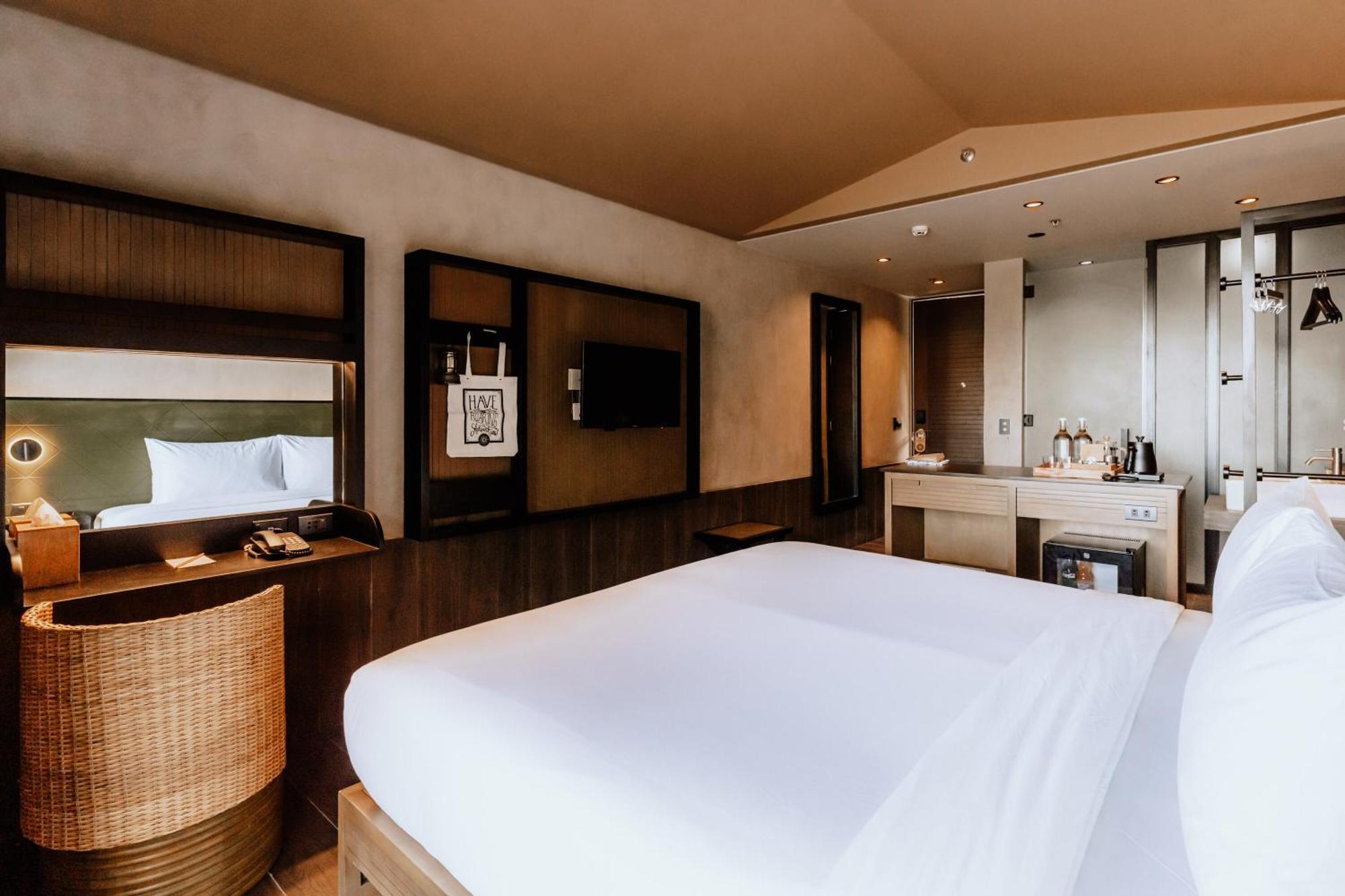 Deluxe King Room