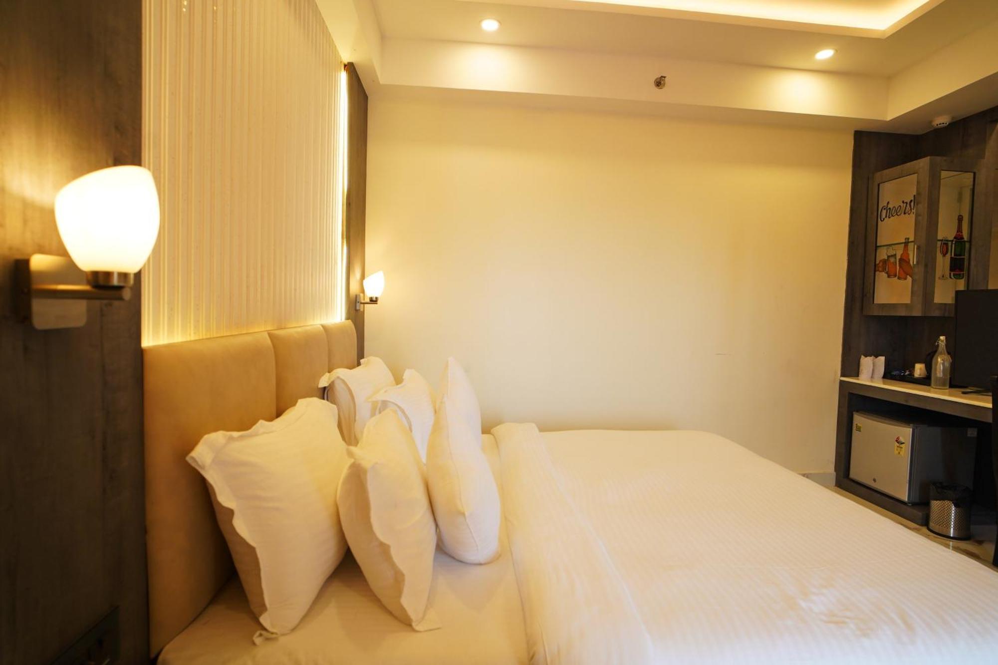 Suite with Sea View,1550816929:JPEG