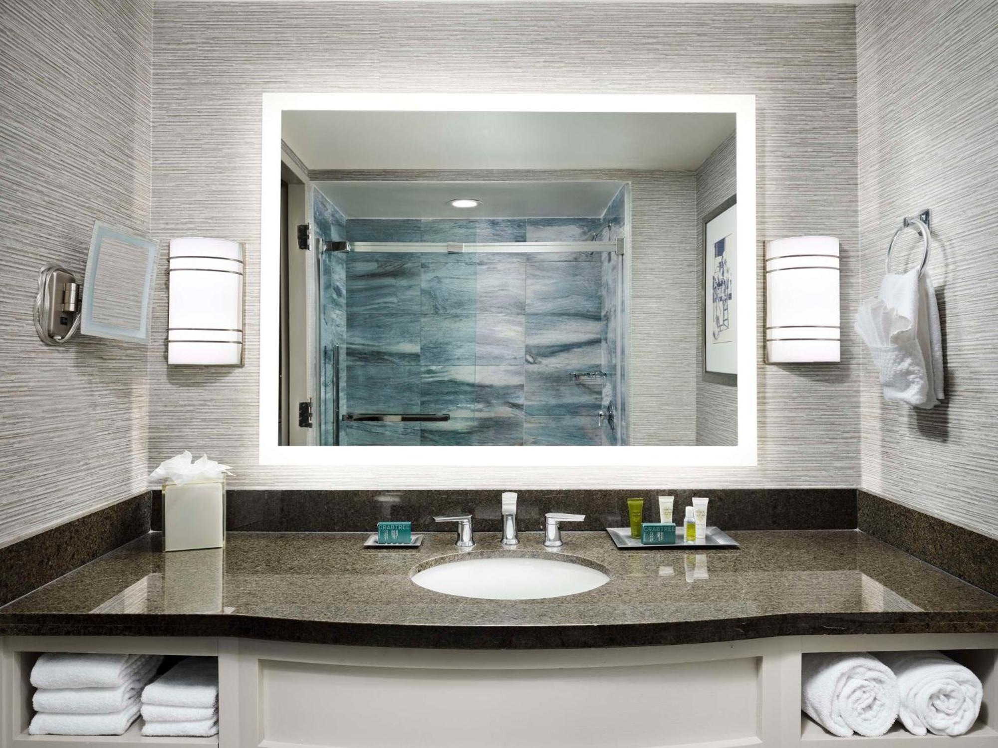 King Room with City View,1551983758:JPEG