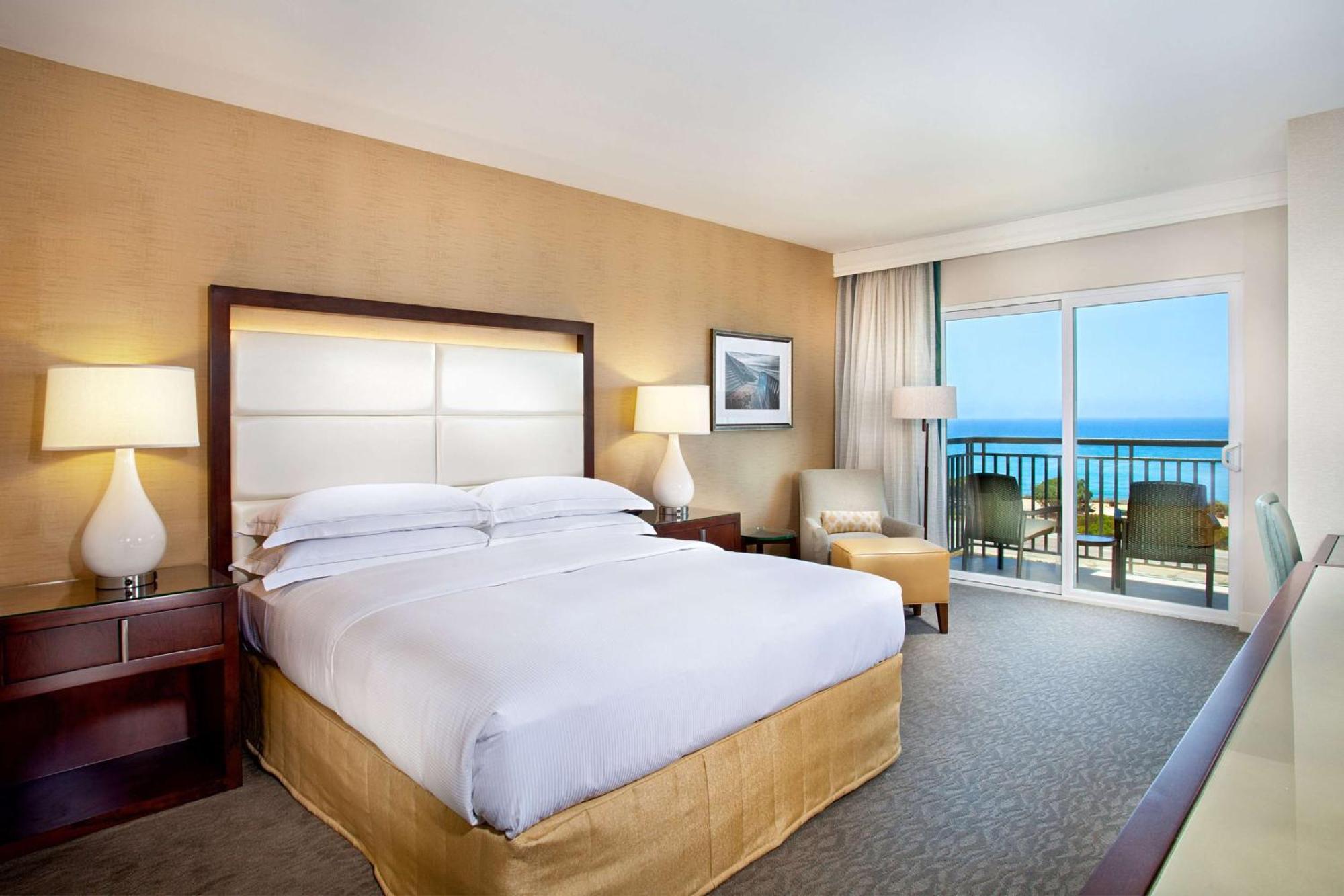 King Room Ocean View Balcony,1552180261:JPEG