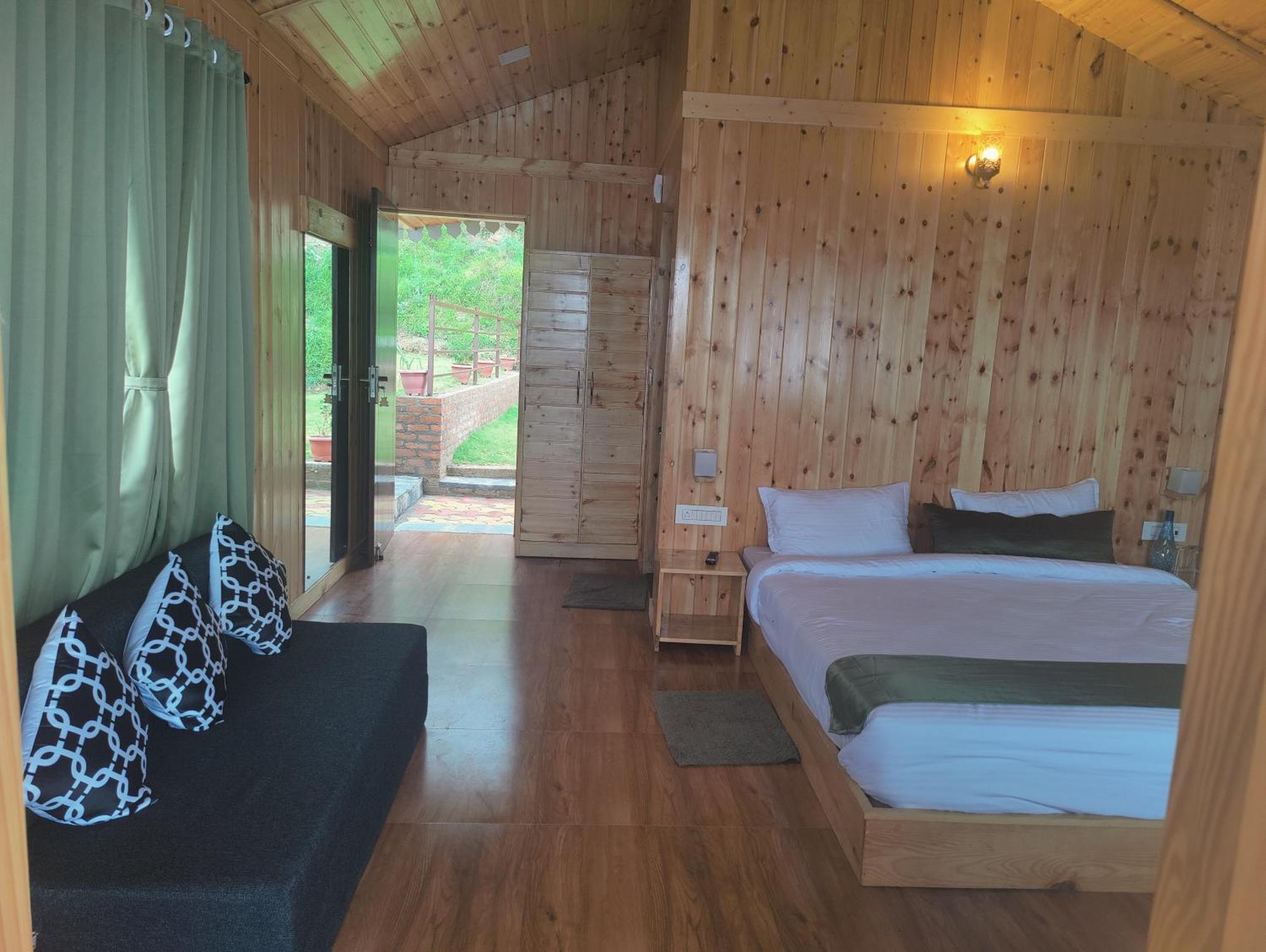 King Room with Mountain View