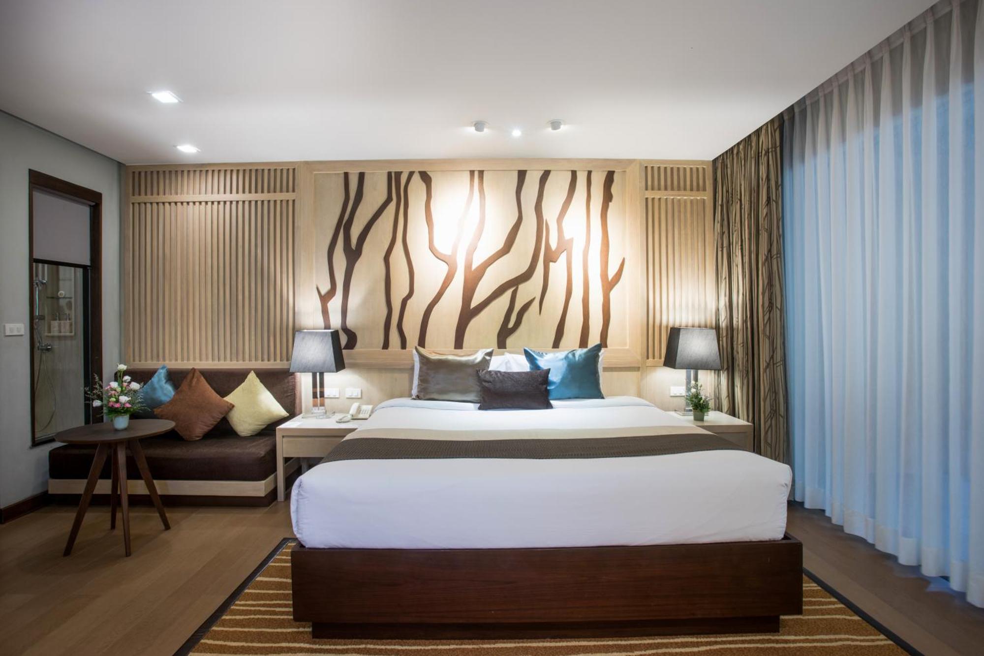 Deluxe King Room