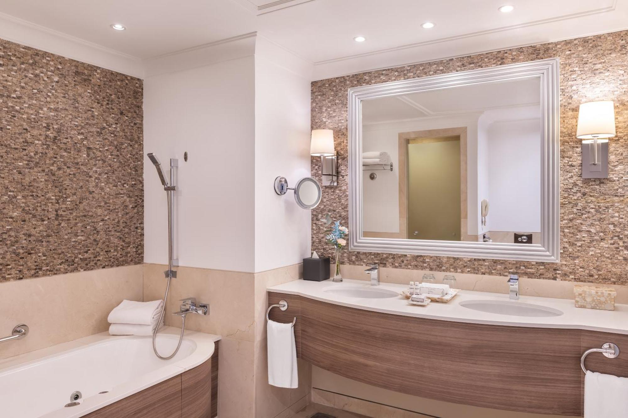 Premium Garden Terrace Junior Suite
