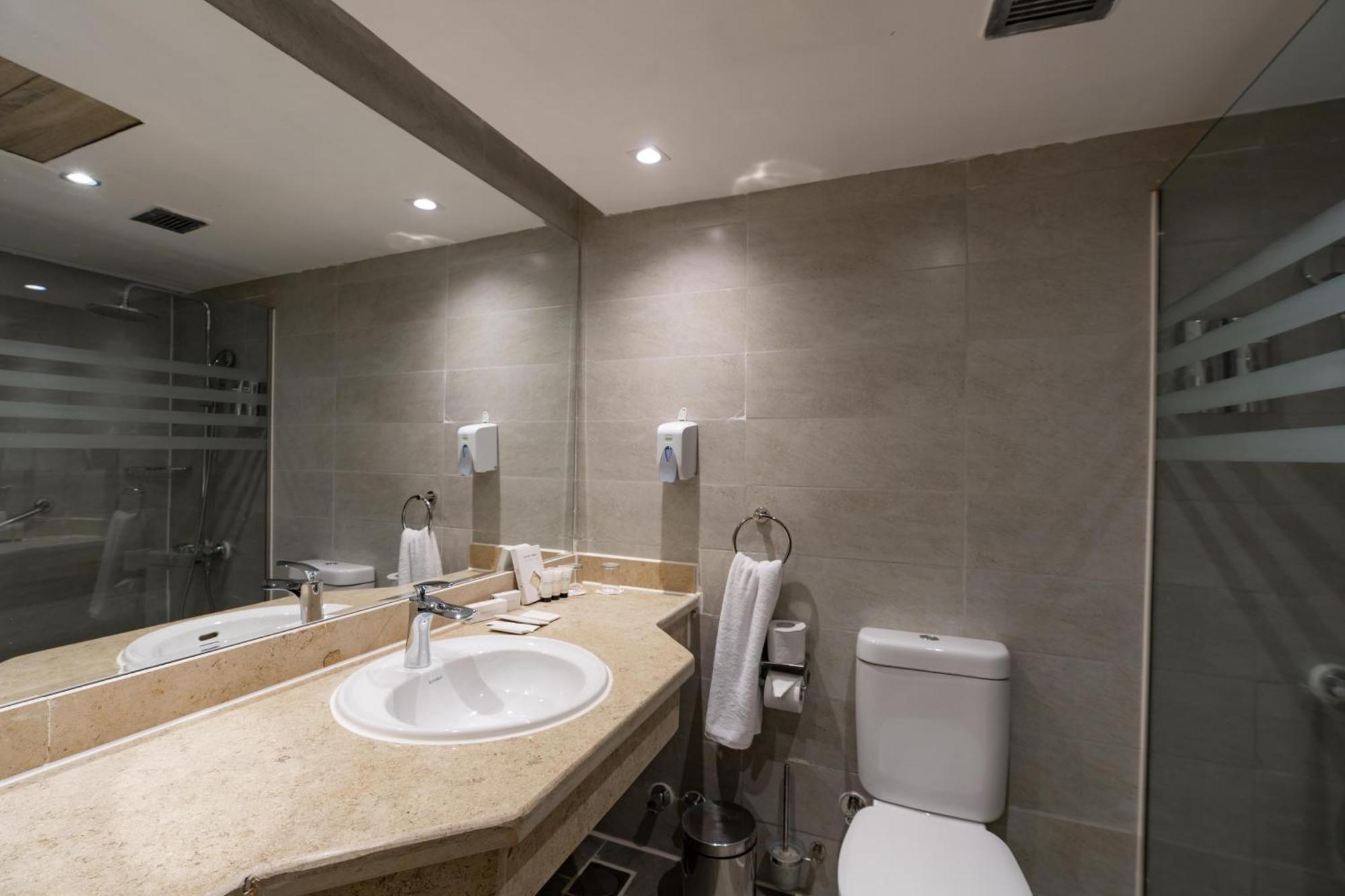 Standard Double Room,1558127848:JPEG