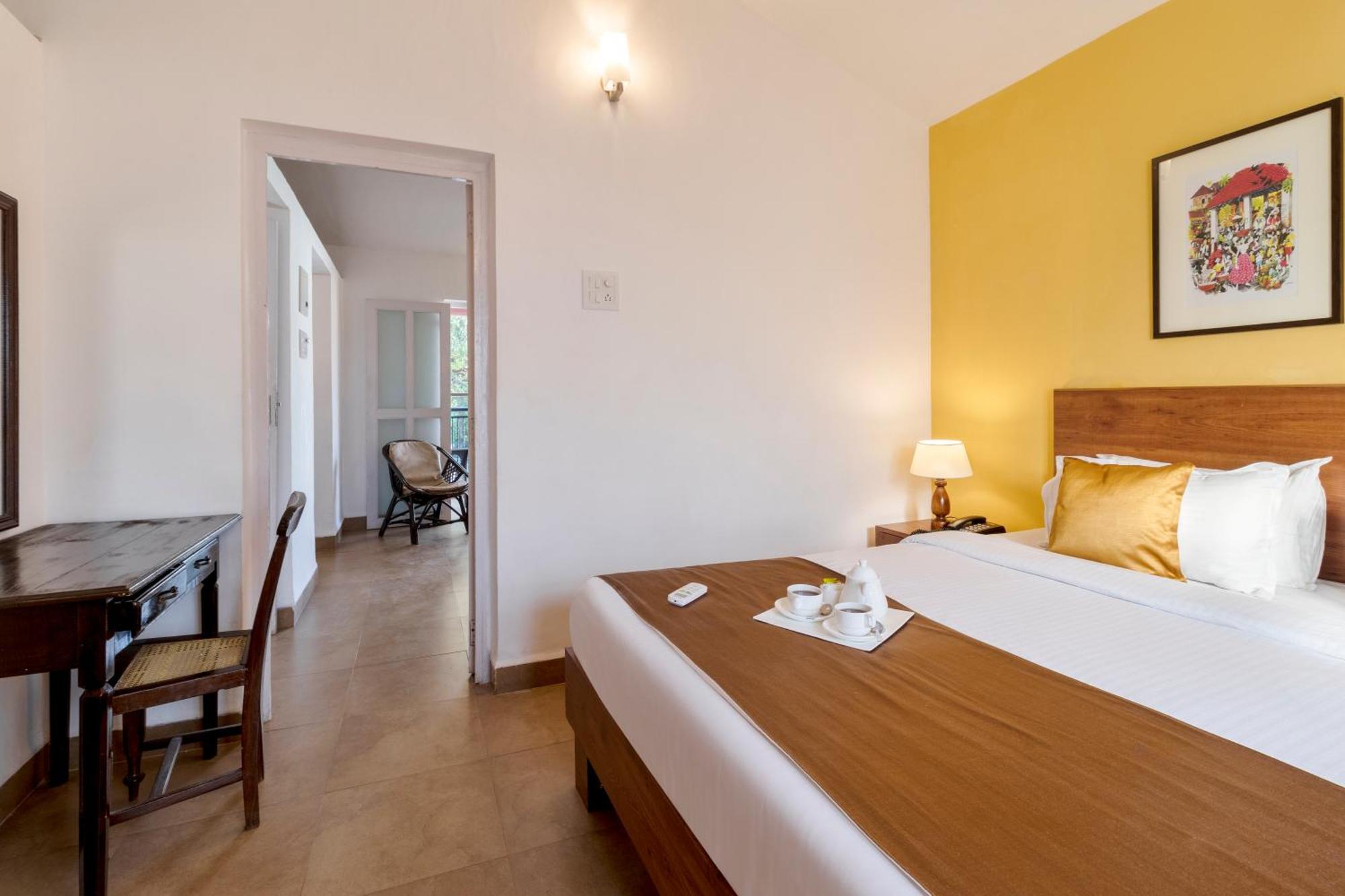 Superior Twin Room with living room