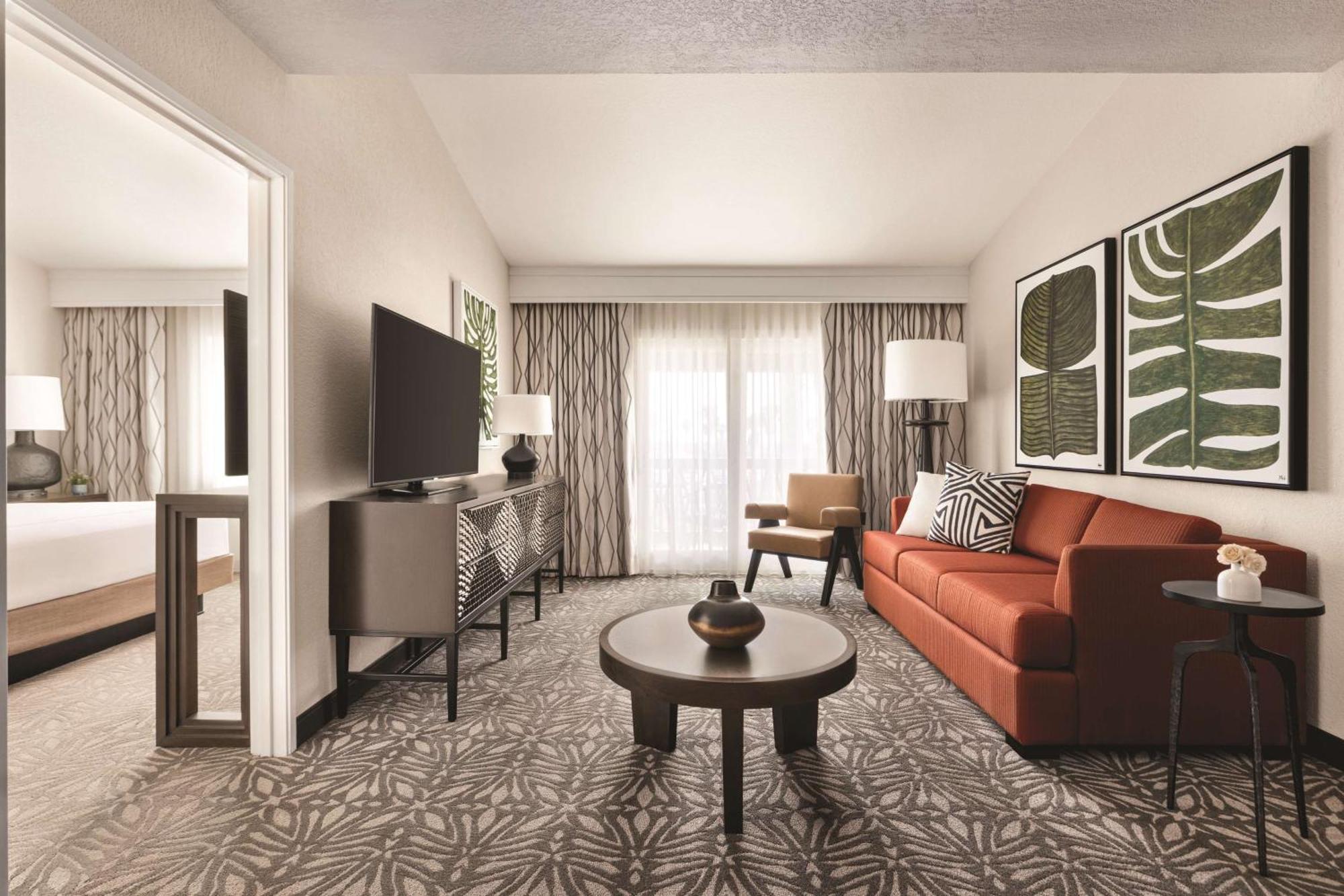 One-Bedroom King Suite,1565558284:JPEG