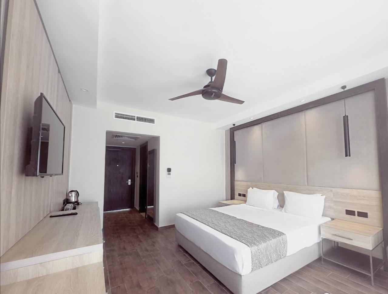 Deluxe Single Room