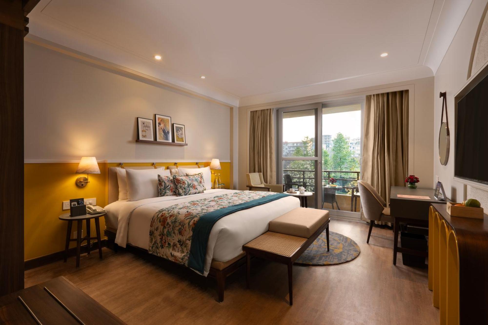 One Bedroom Royal Apartment (Ganges View)