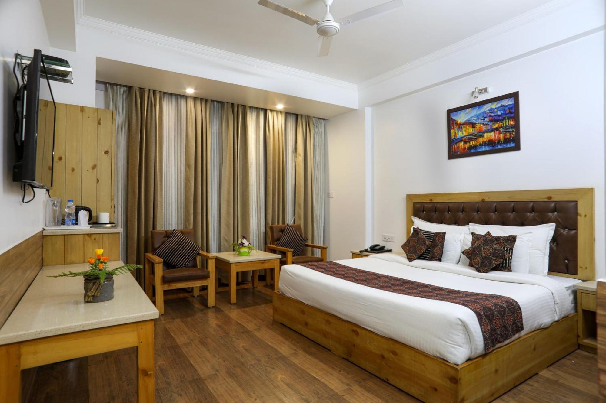 Deluxe Room,1576851263:JPEG