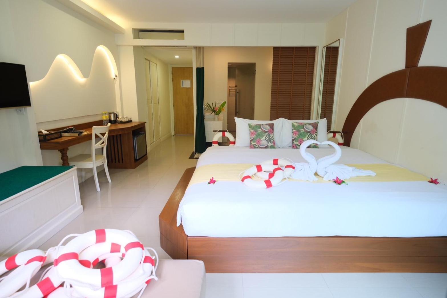 Premier Pool Mountain View,1583145822:JPEG