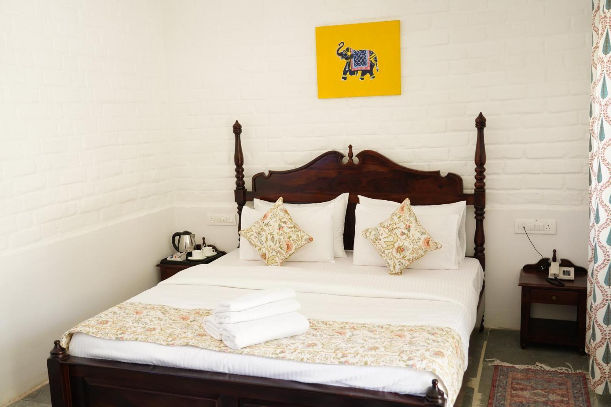 Deluxe Double or Twin Room,1583160998:JPEG