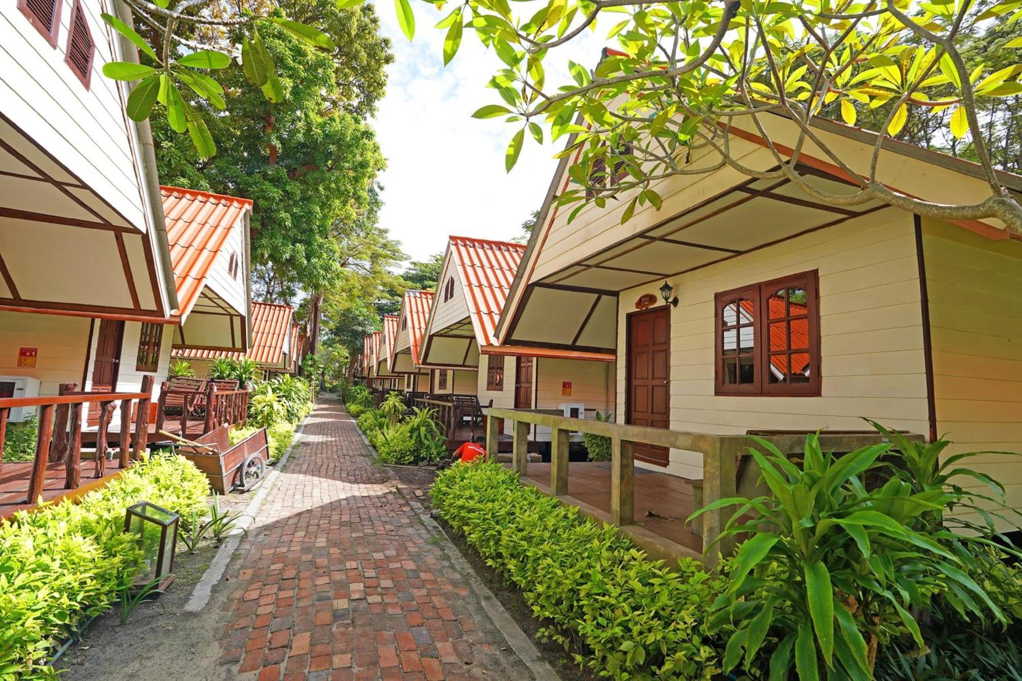 Deluxe Bungalow
