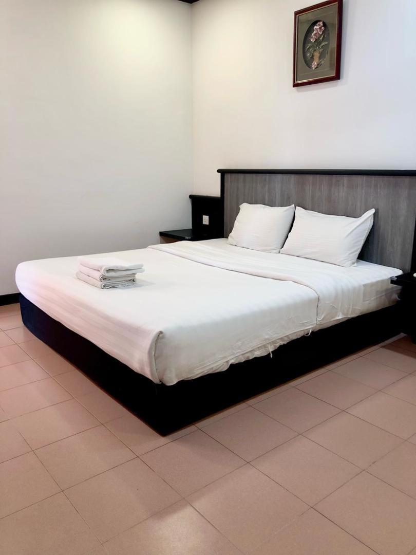 Standard Double Room,1585470666:JPEG
