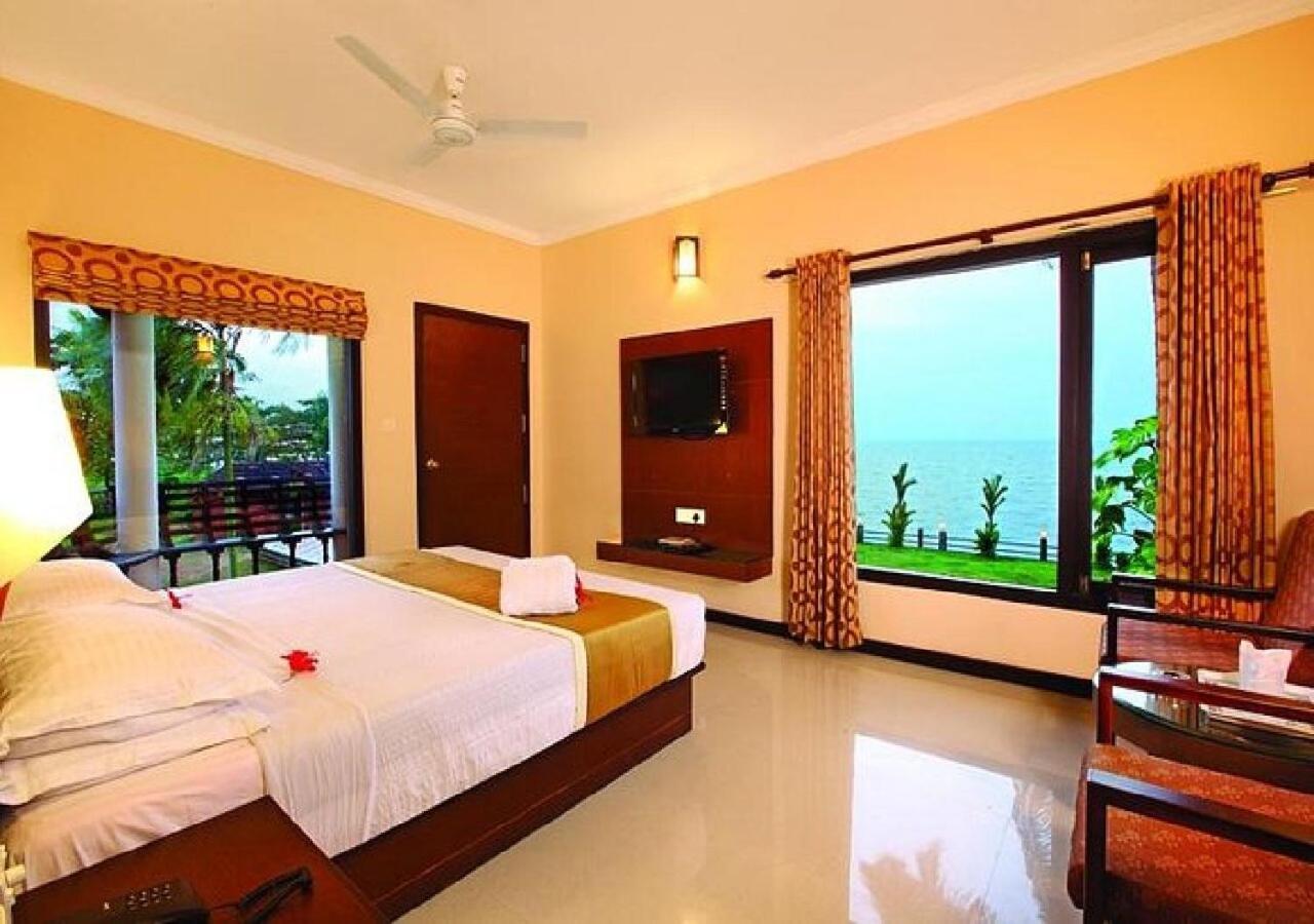 Suite with Lake View,1586243663:JPEG