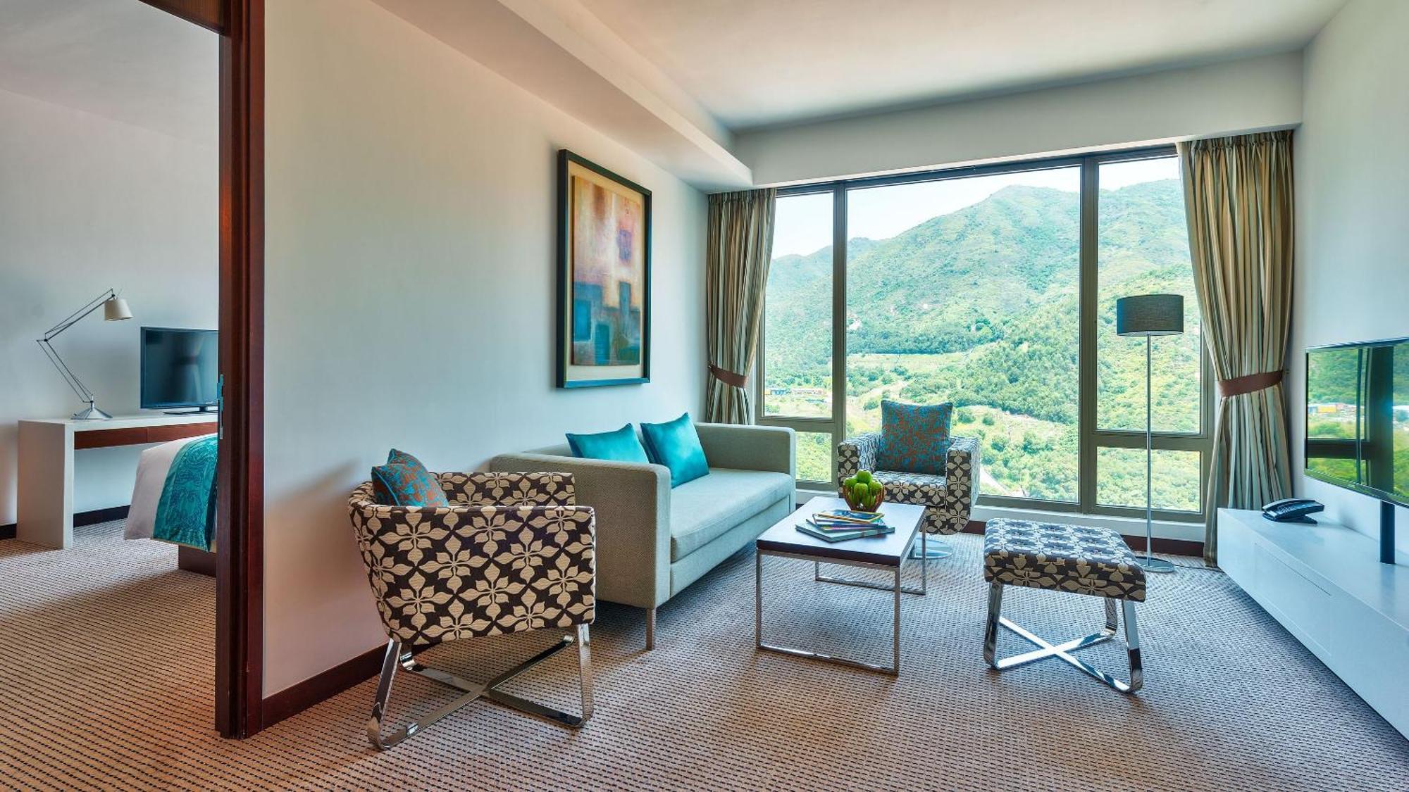 One-Bedroom Suite Mountain View