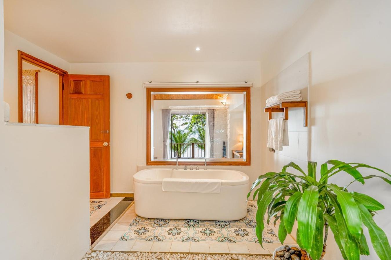 One-Bedroom Villa Beach Front