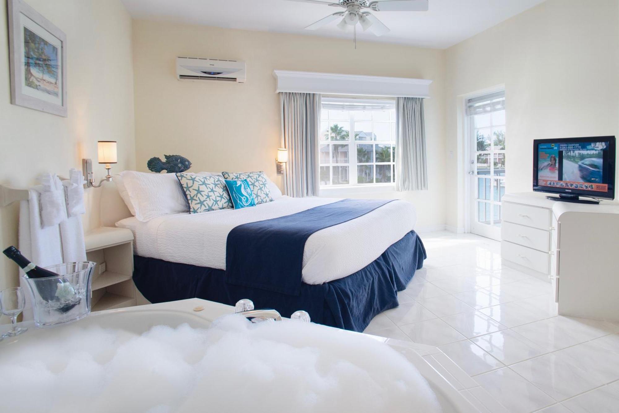 One-Bedroom Deluxe Suite