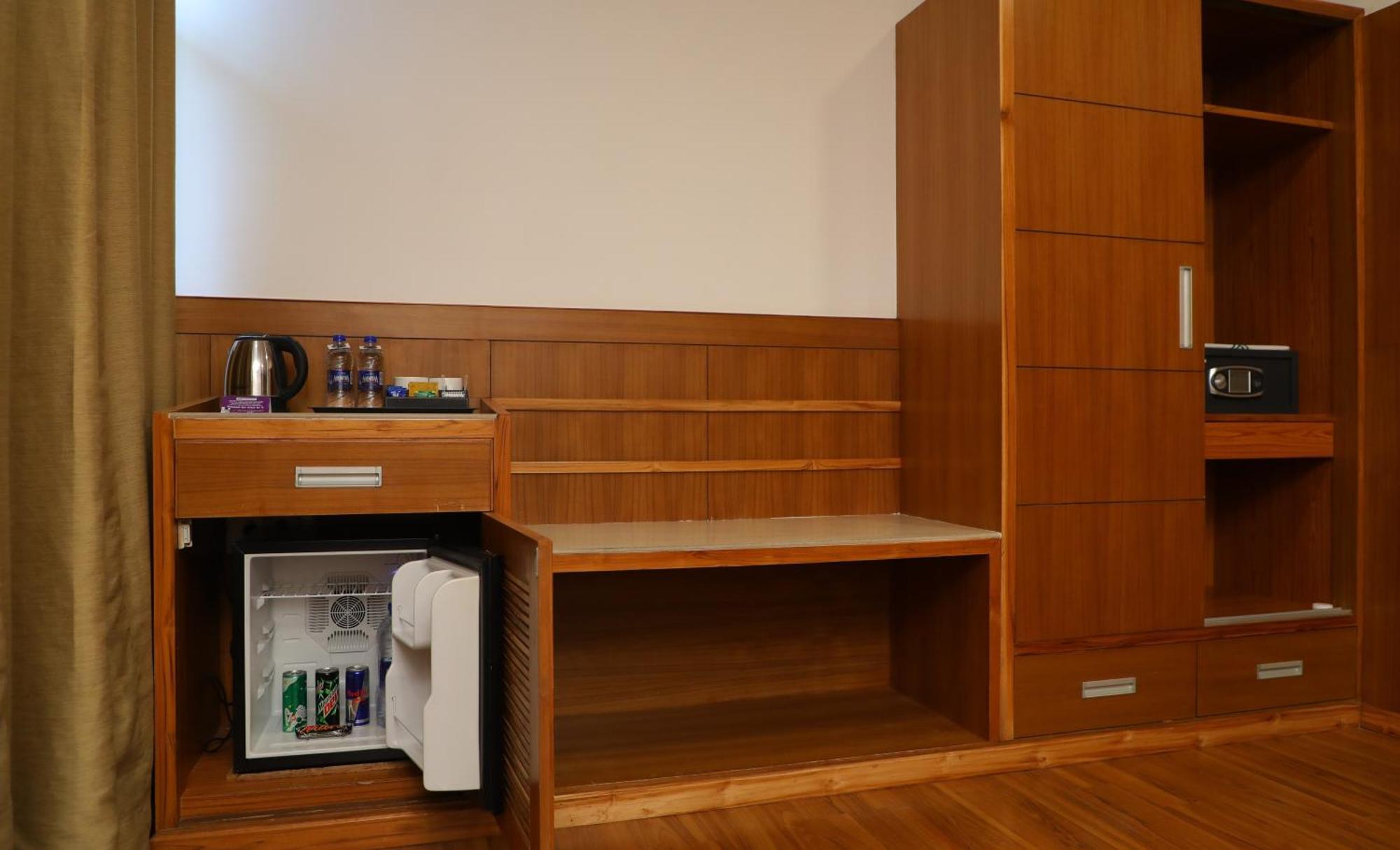 Super Deluxe Forest View Room