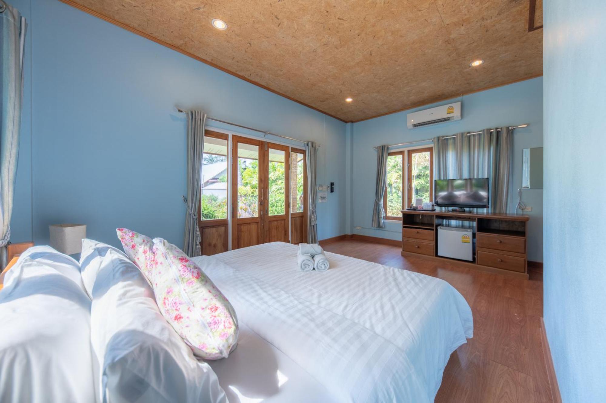 Deluxe Garden Room