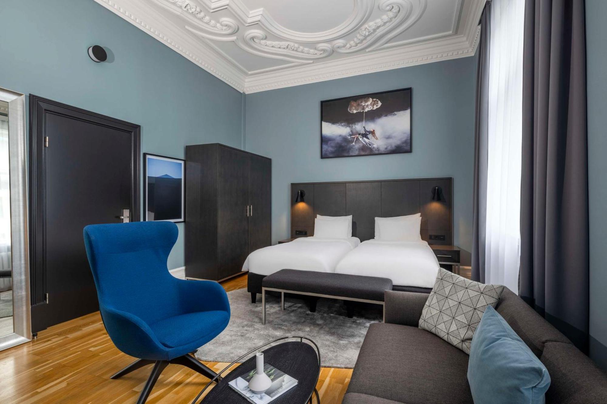 Junior Suite,1590340924:JPEG