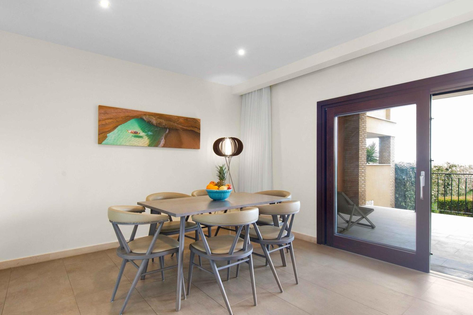 Duplex Three Bedroom Townhouse with Private Pool,655264896:JPEG