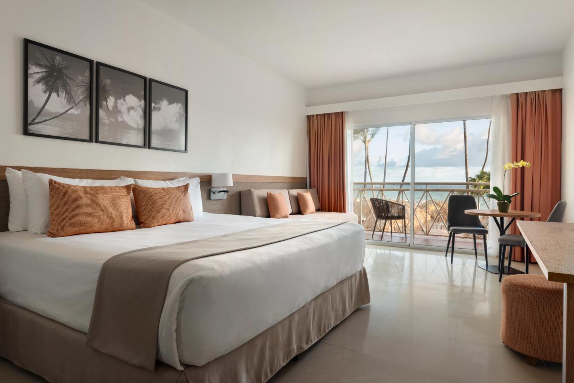 Sun Club Junior Suite Ocean Front King,1591660549:JPEG