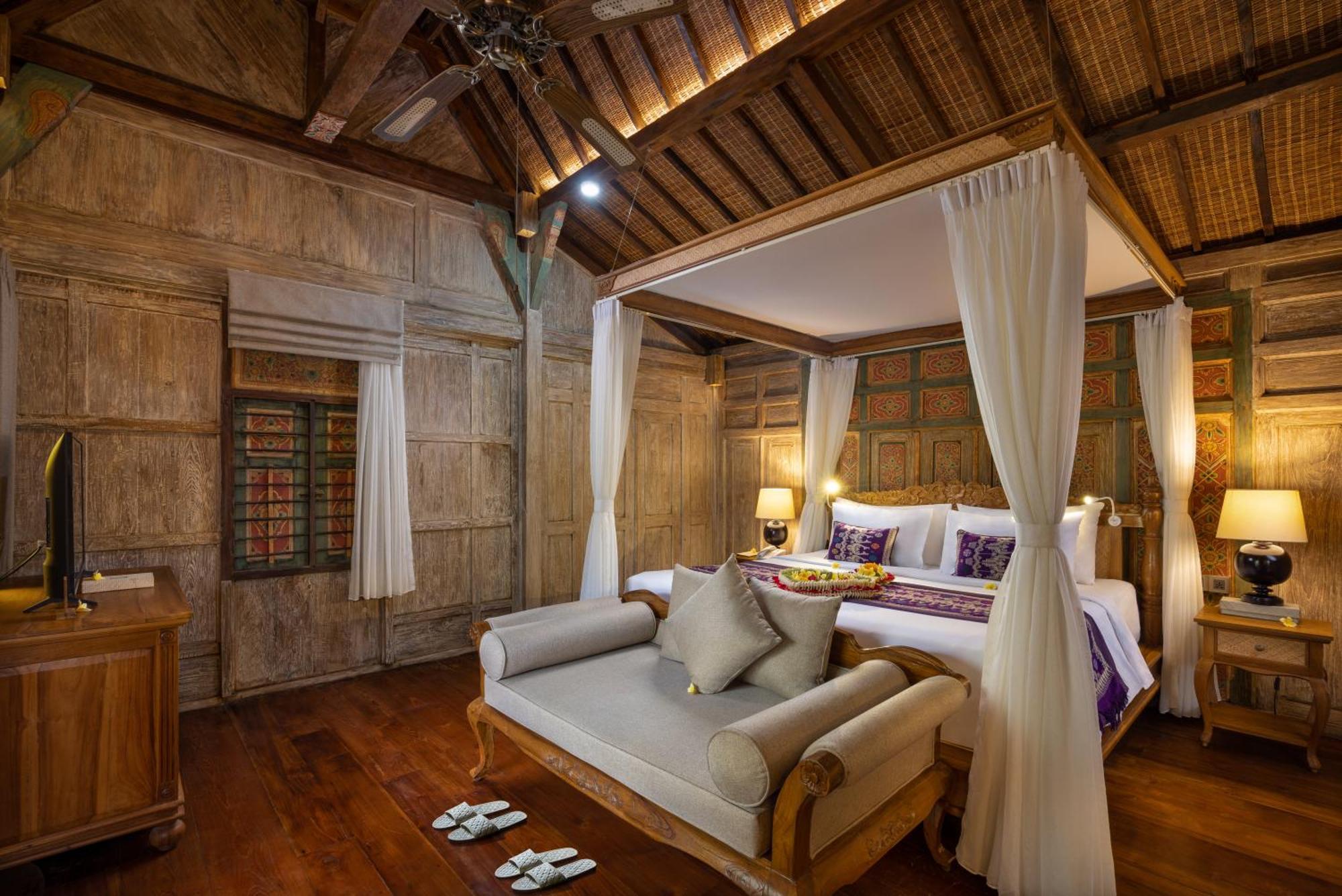 Artist One-Bedroom Private Pool Villa Daily Two-Bottles Beer