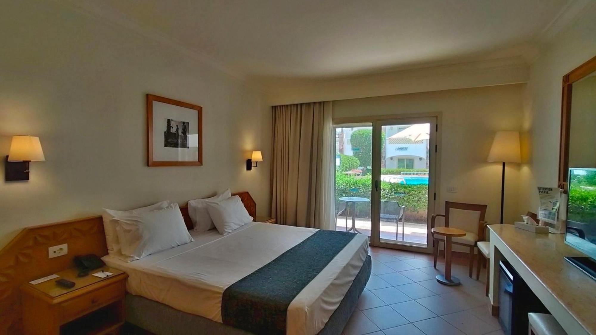King Room Pool View,1598889635:JPEG