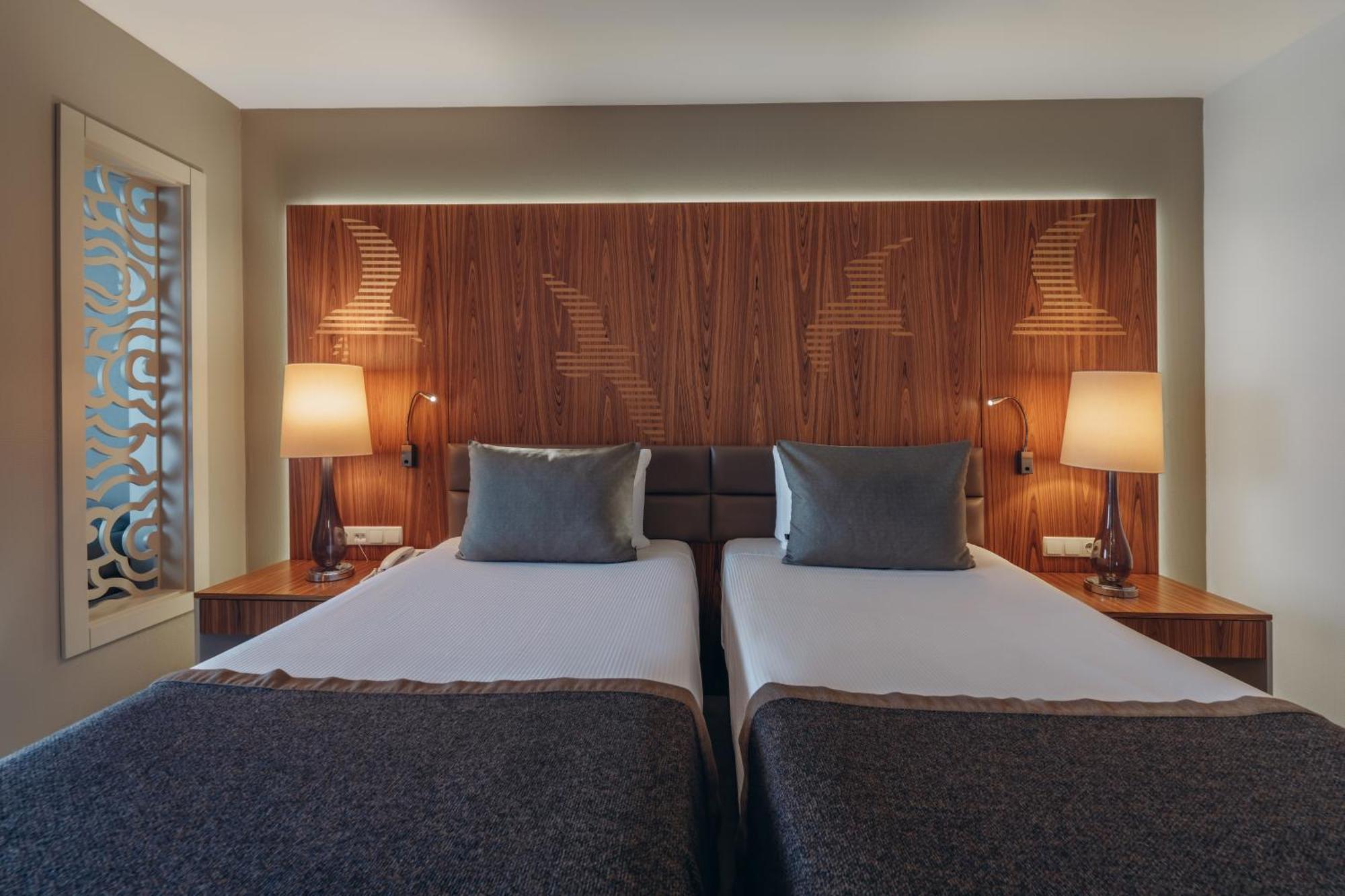 Standard Double or Twin Room French balcony Sea view