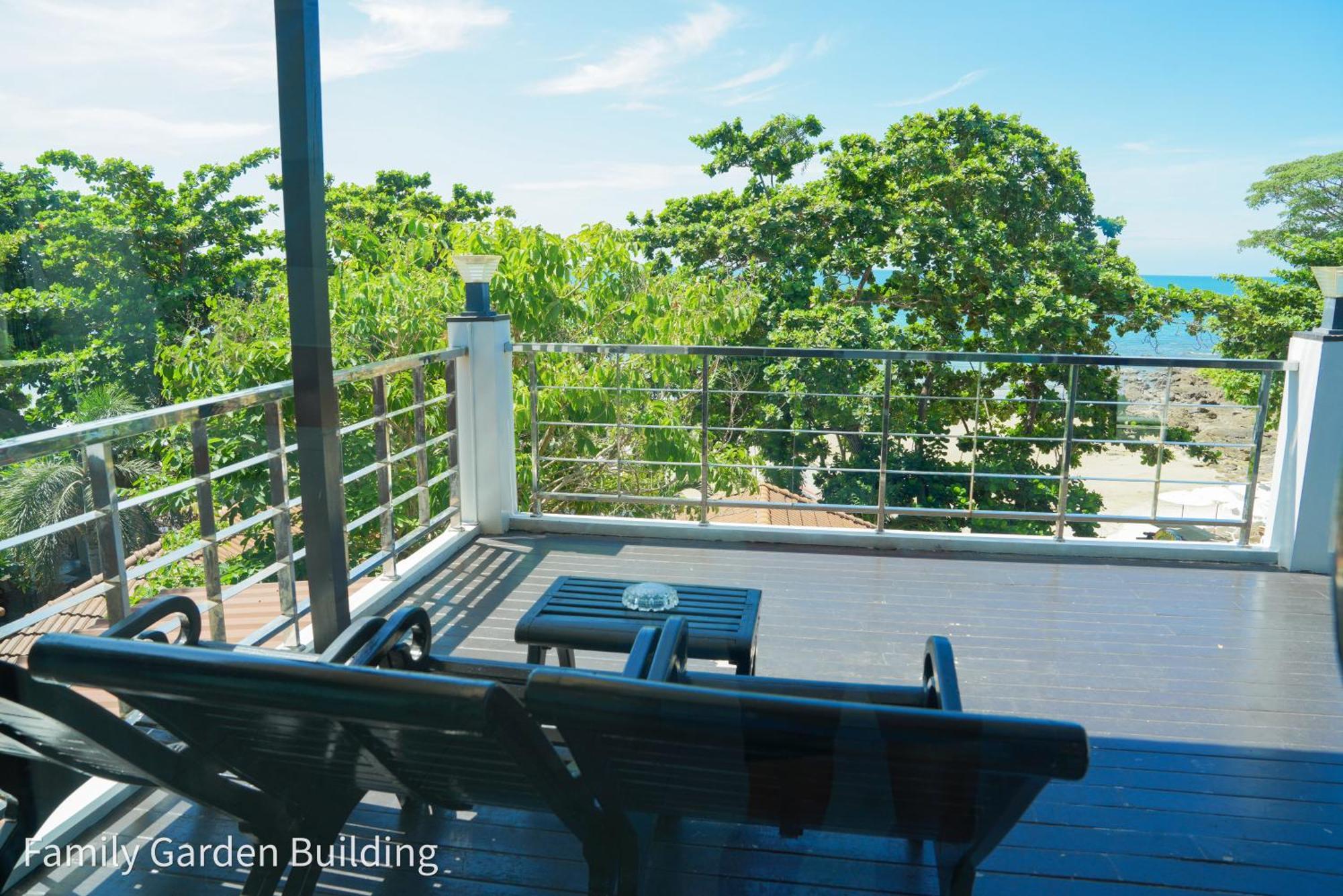 Family Room Terrace,1605201541:JPEG