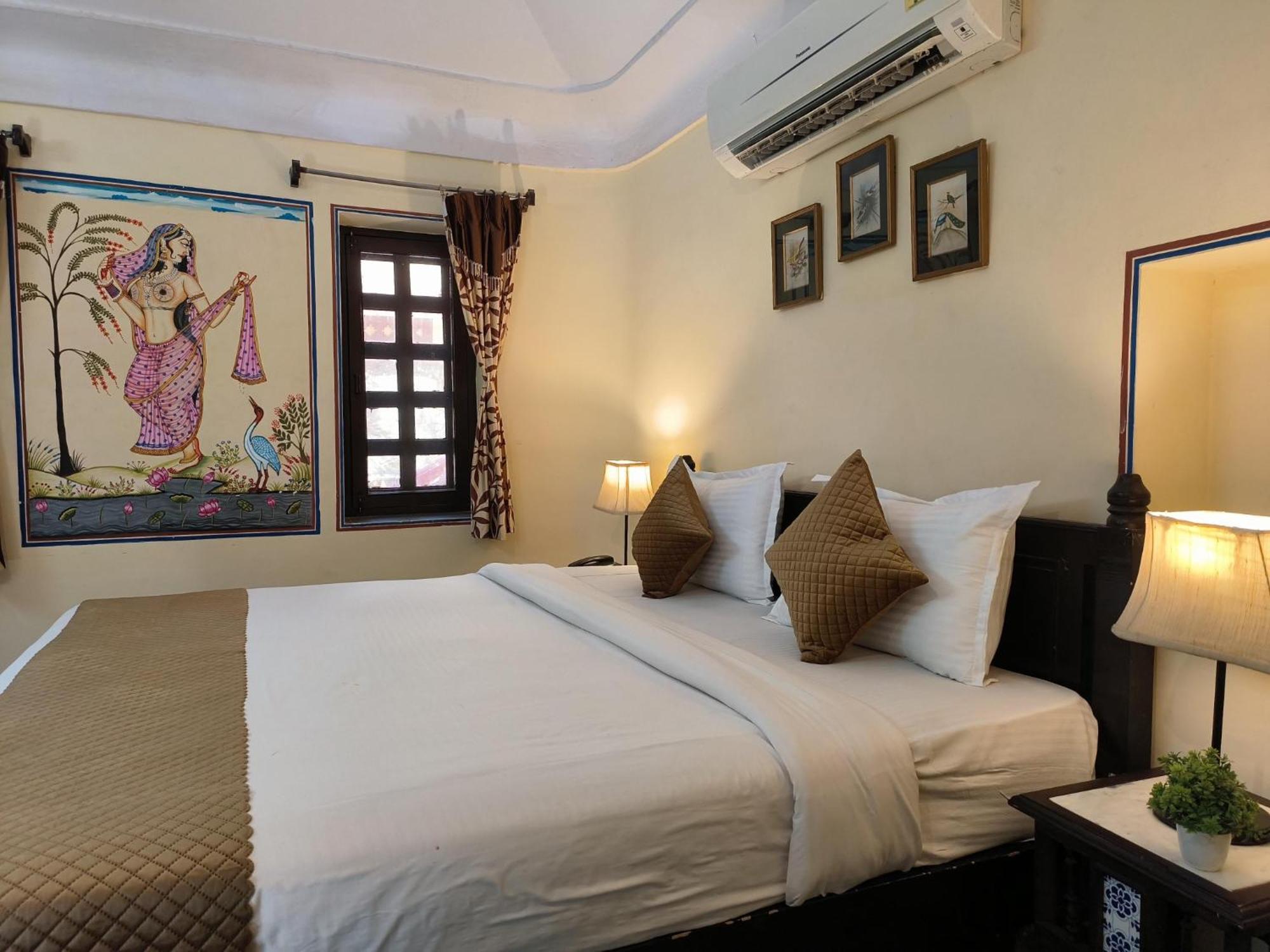 Deluxe Room,370686235:JPEG