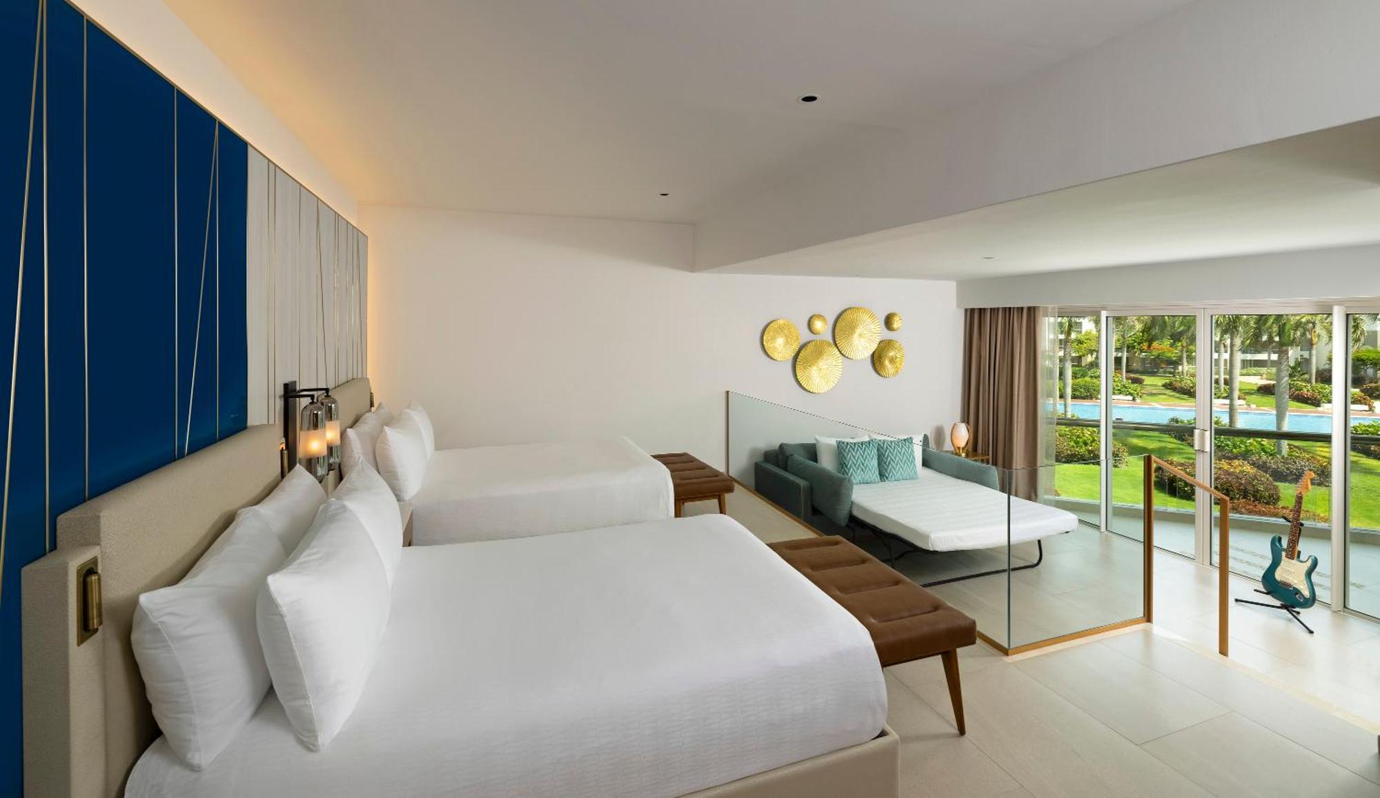 Caribbean Suite Double & Sofa