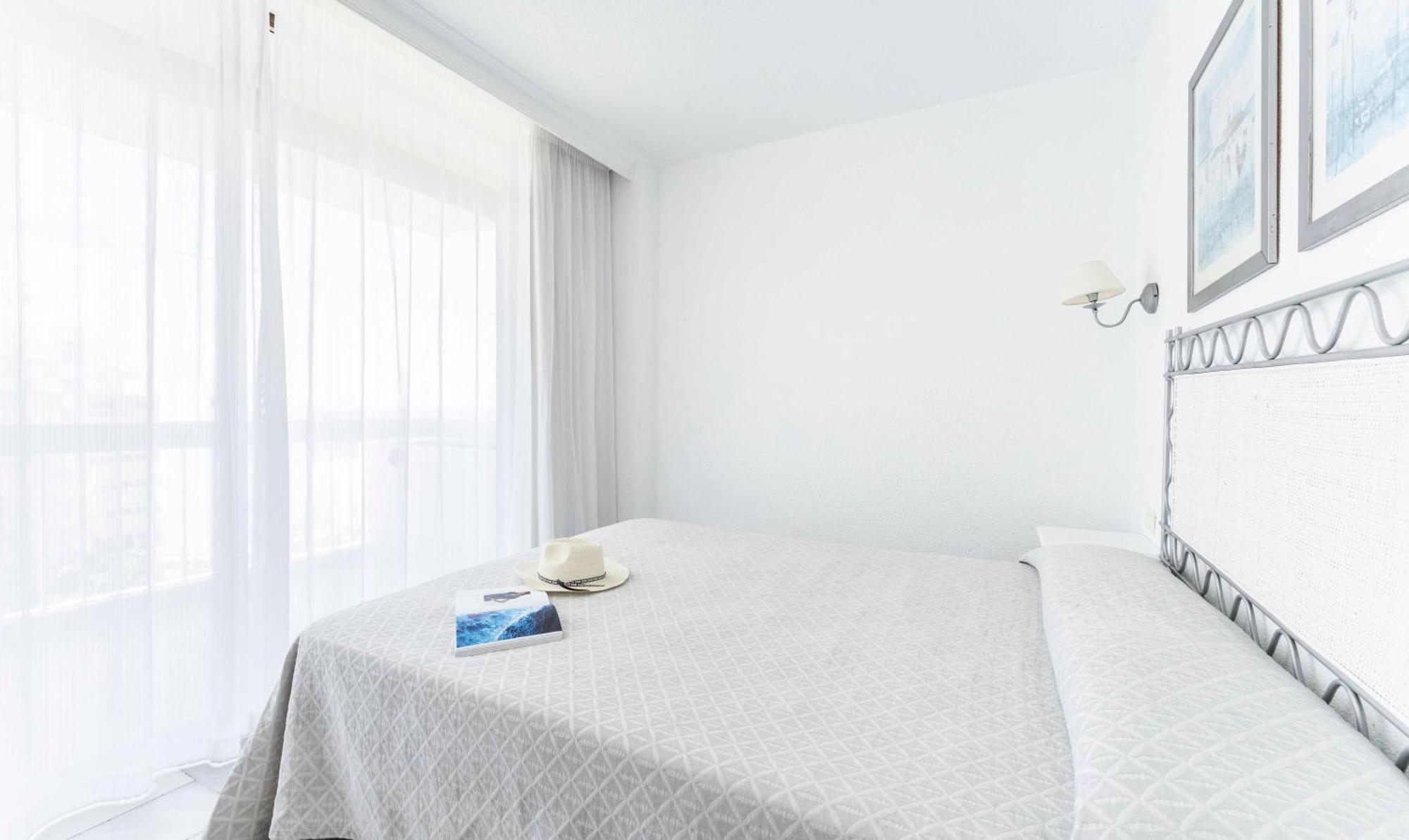 Two-Bedroom Apartment Sea View
